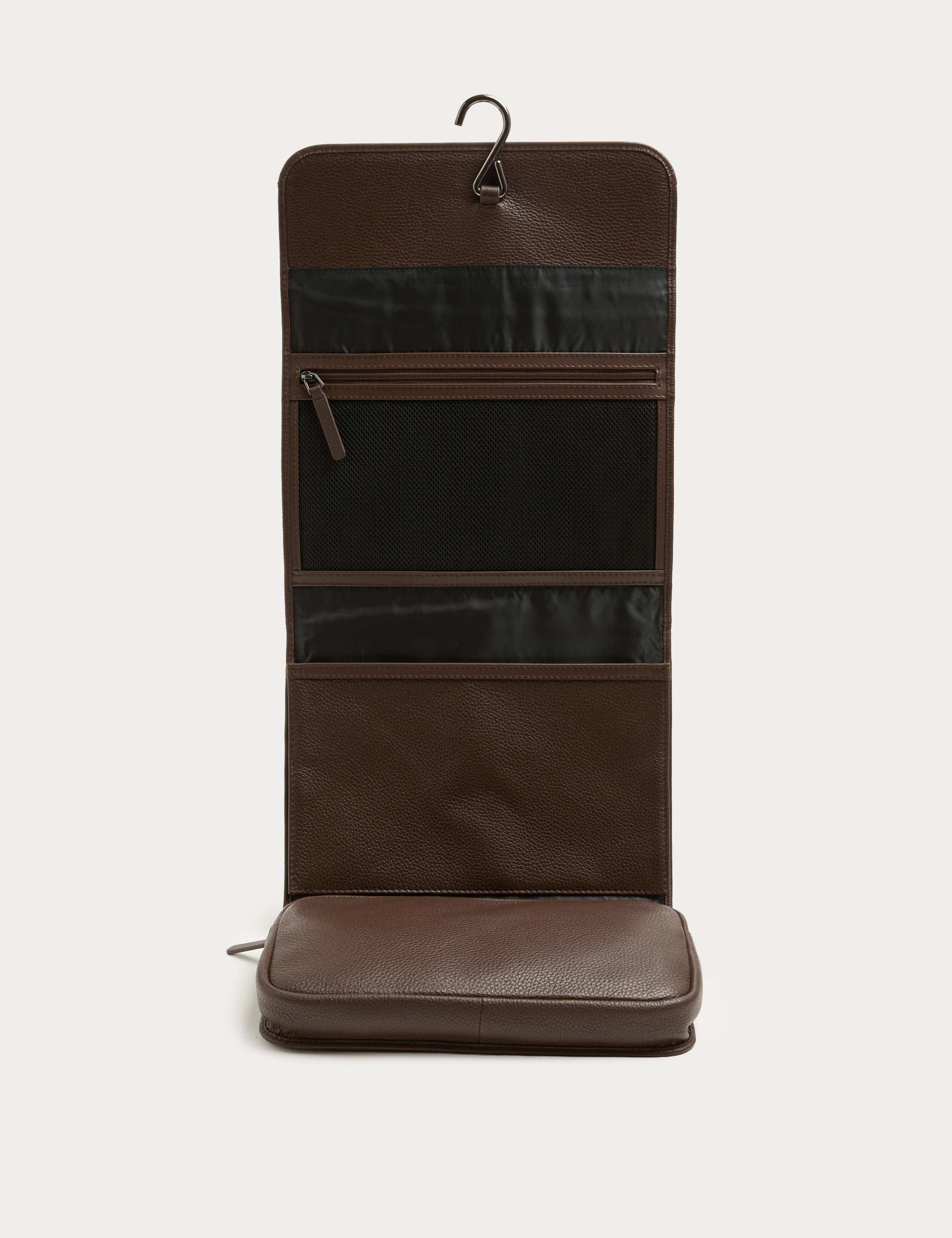 Leather Hanging Washbag 2 of 2