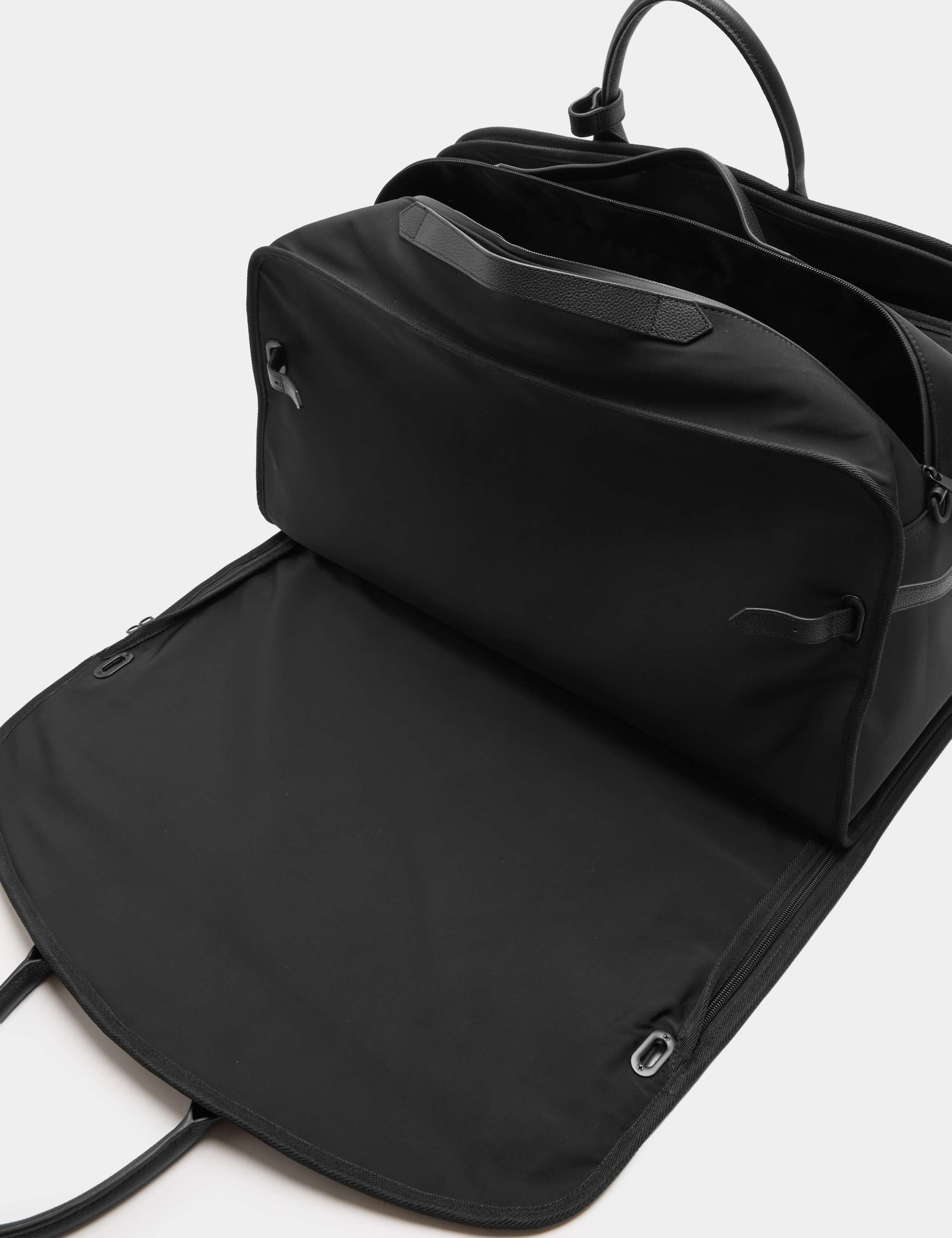 Suit Carrier Weekend Bag 4 of 4