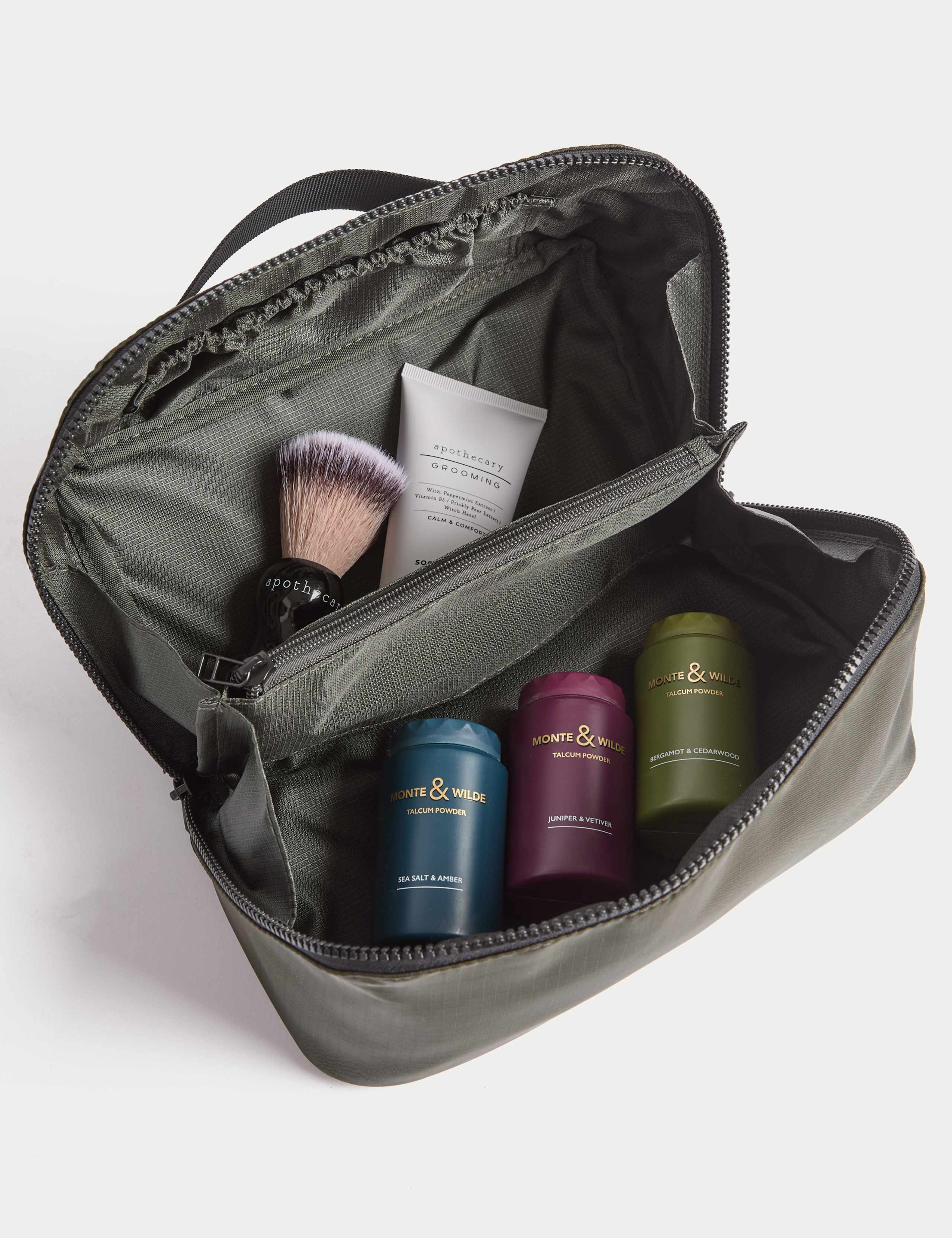Stormwear™ Washbag 5 of 5