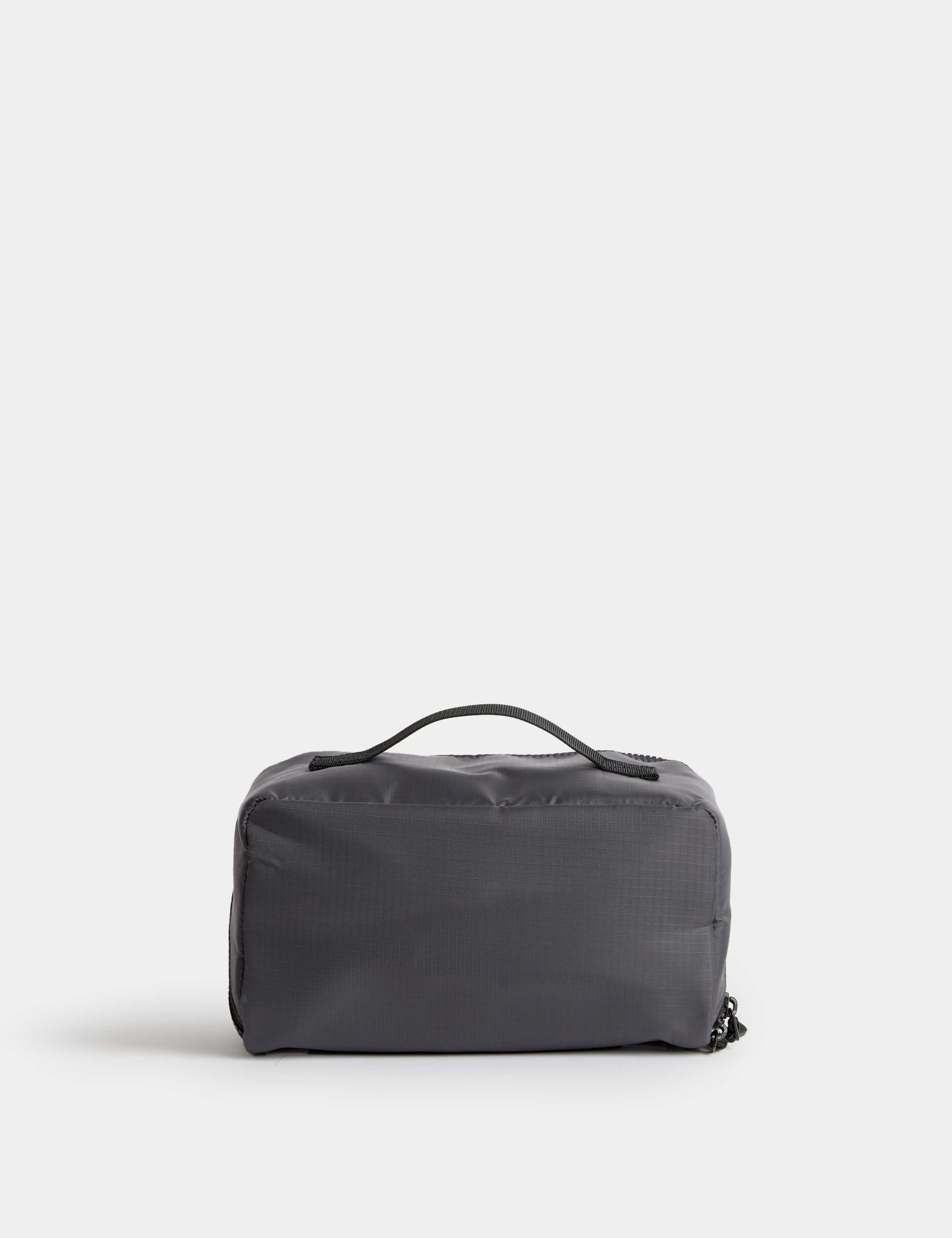 Stormwear™ Washbag 3 of 5