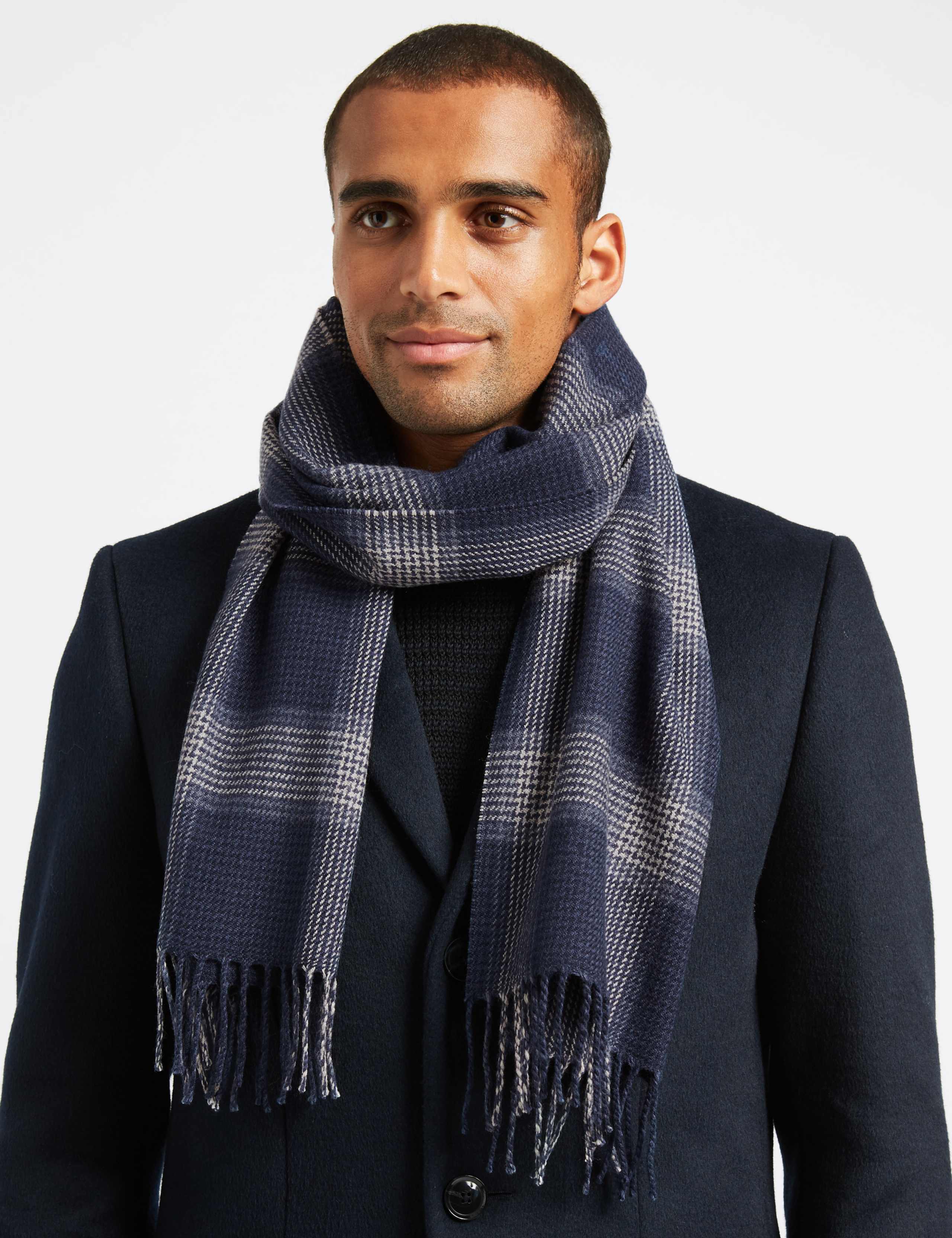 Checked Scarf with wool 1 of 4