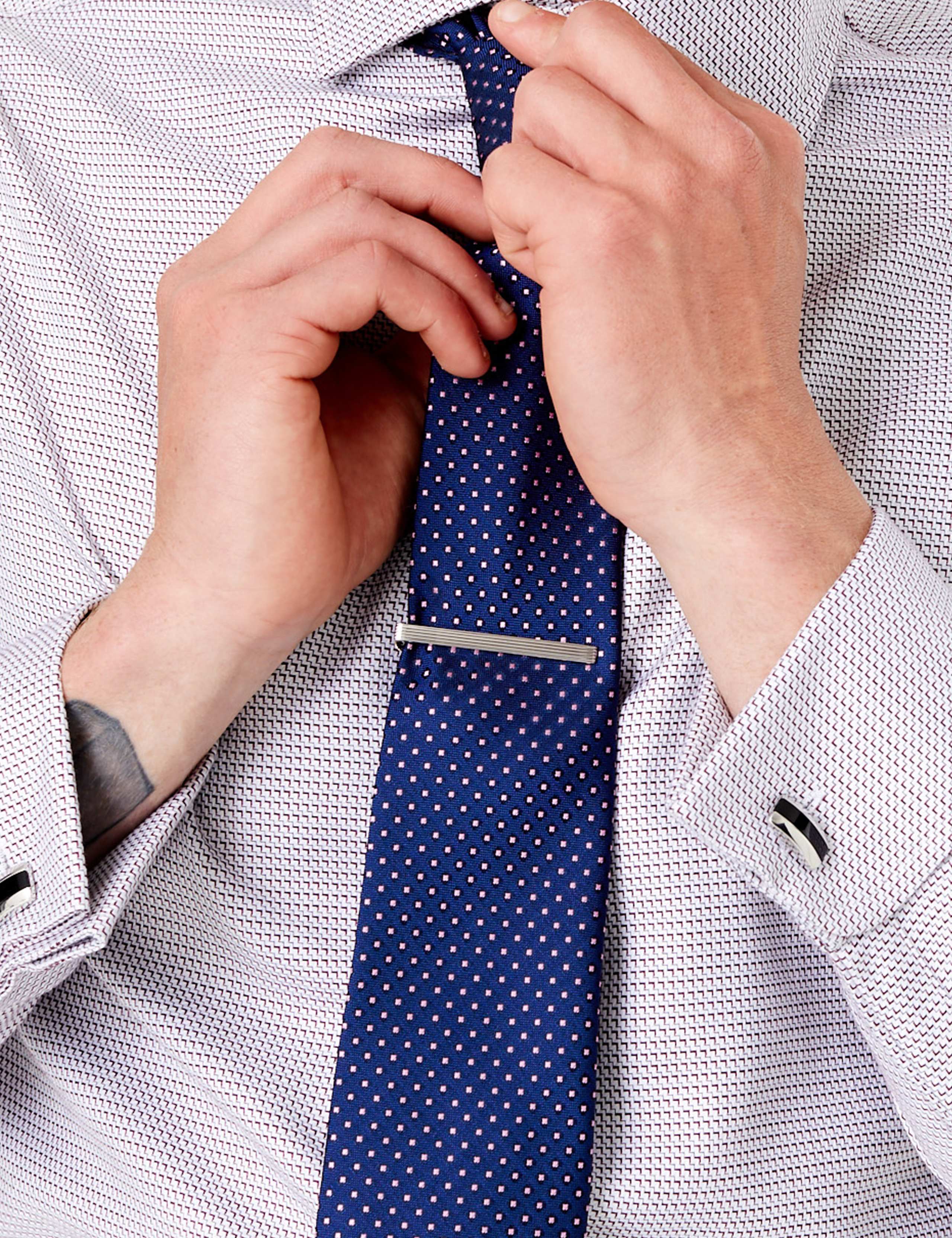 Linear Tie Bar 1 of 4