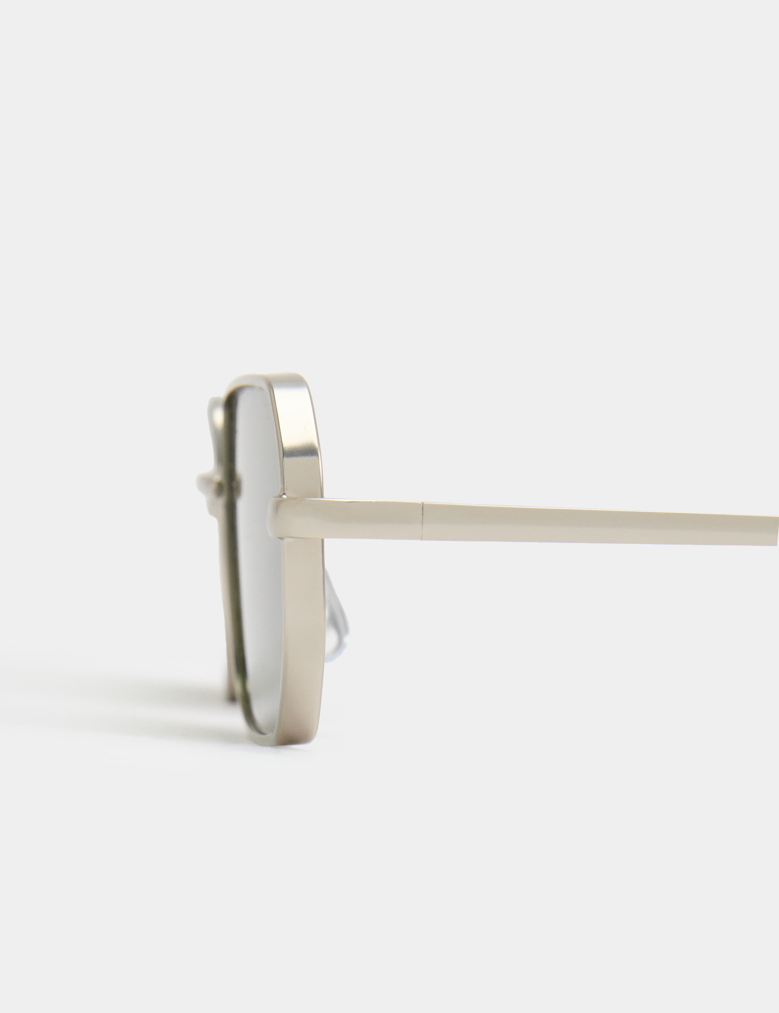 Metal Polarised Sunglasses 2 of 2