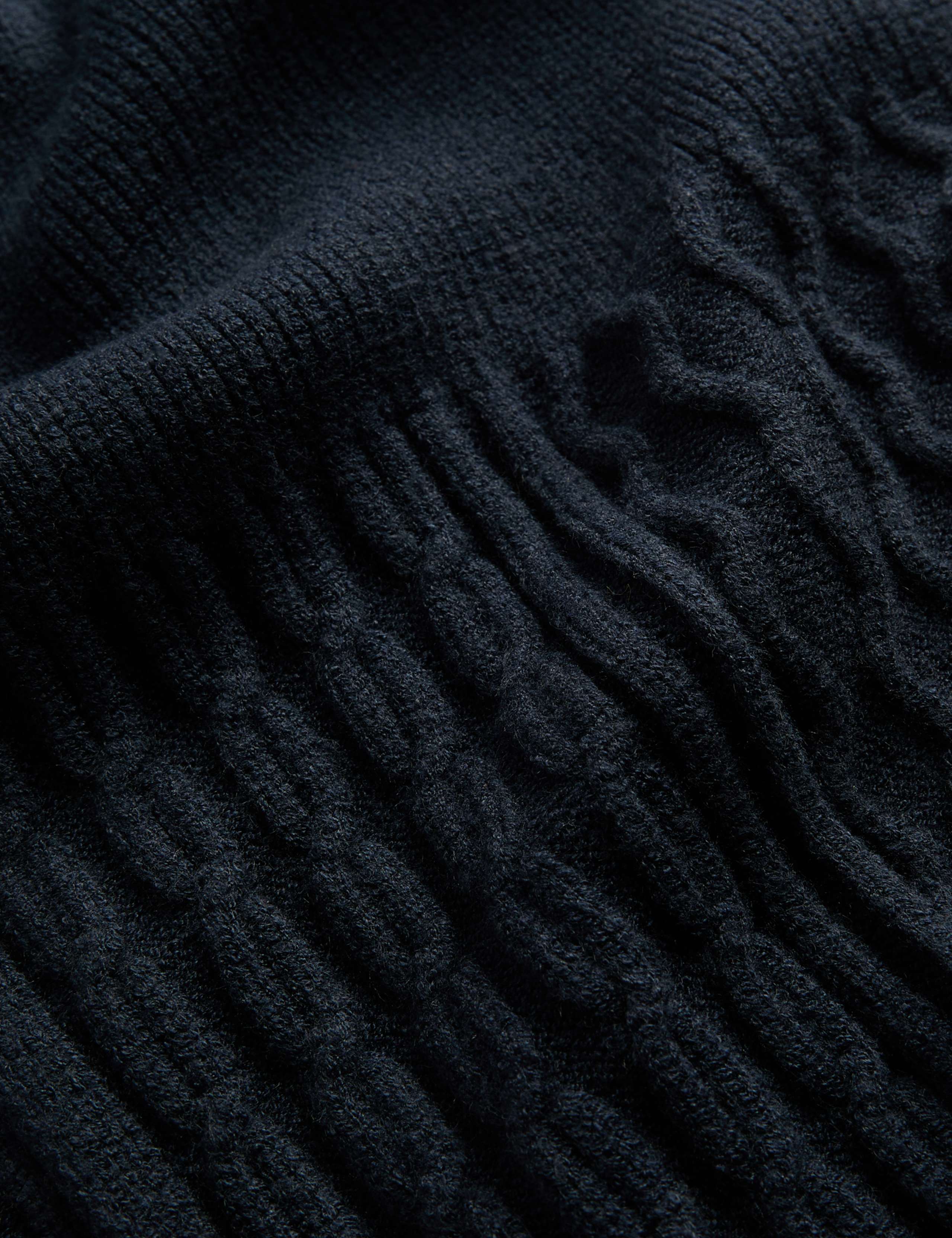 Knitted Cable Scarf 2 of 2