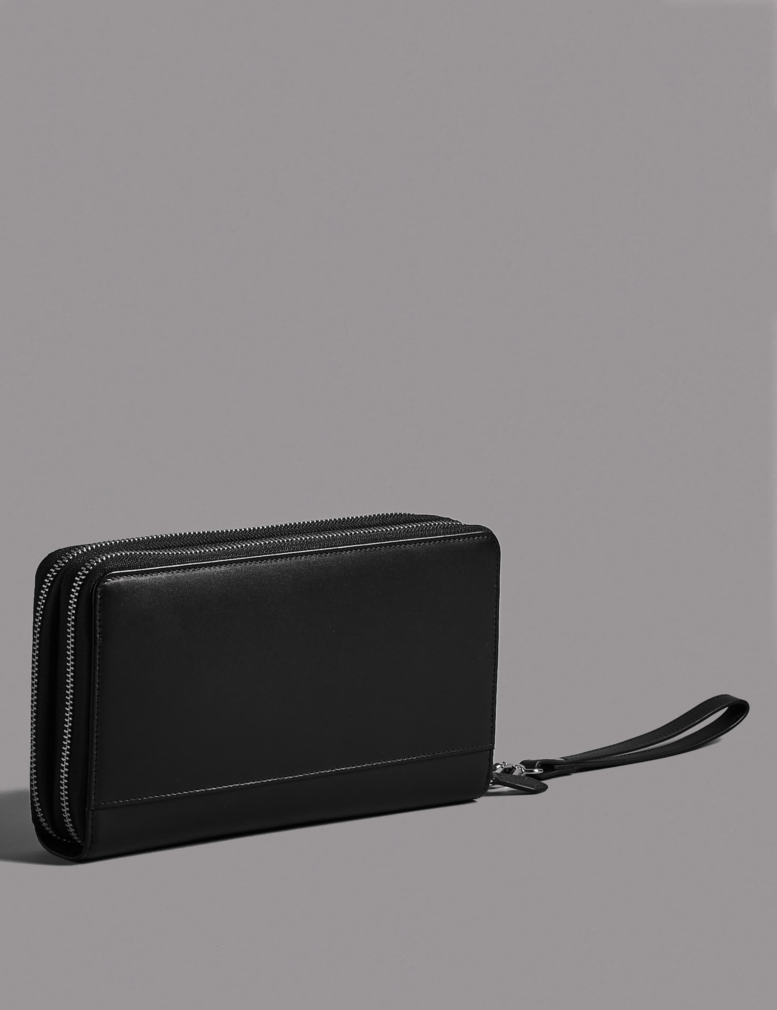 Leather Double Travel Wallet with Cardsafe™ 3 of 5
