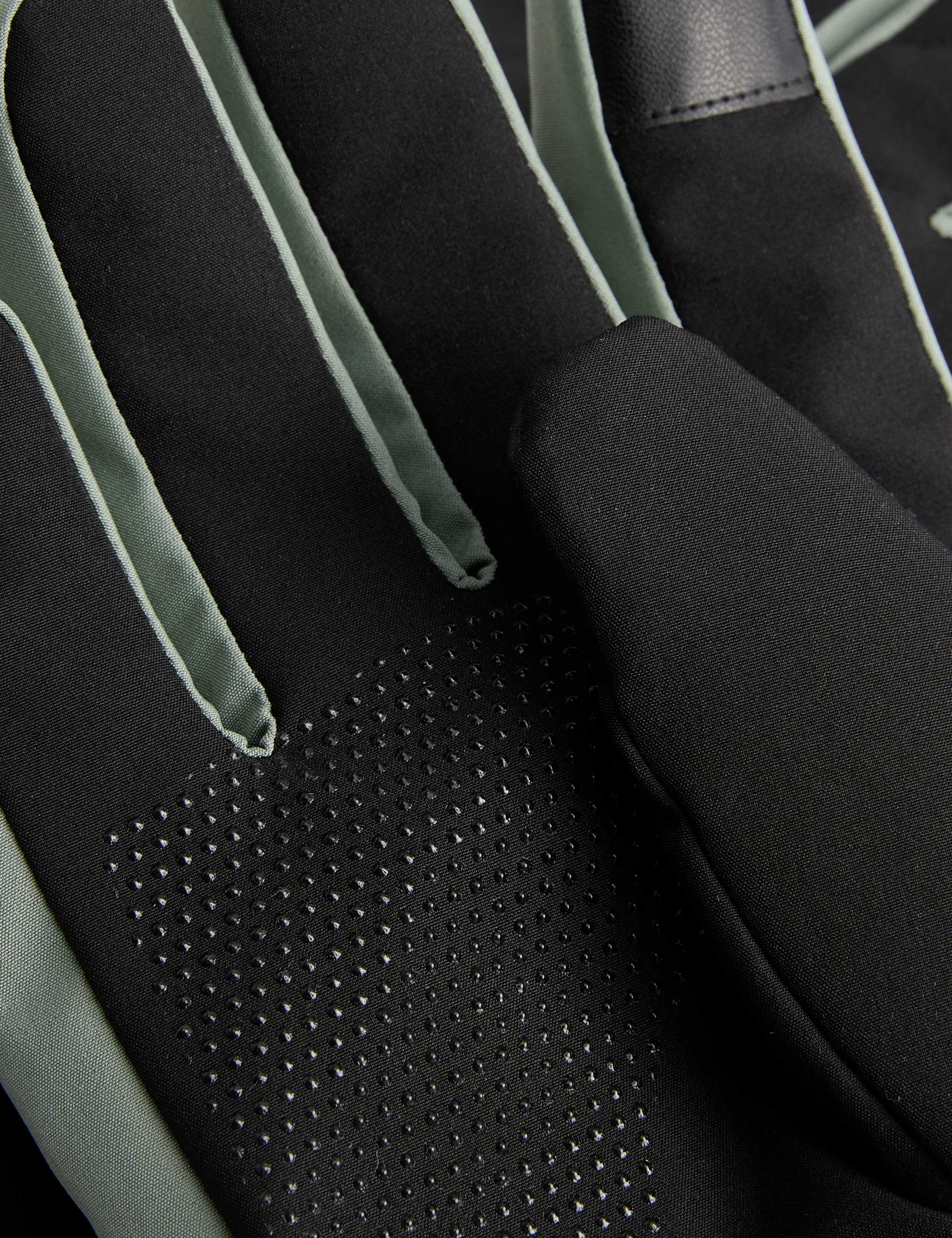 Lined Thermal Ski Gloves 2 of 2