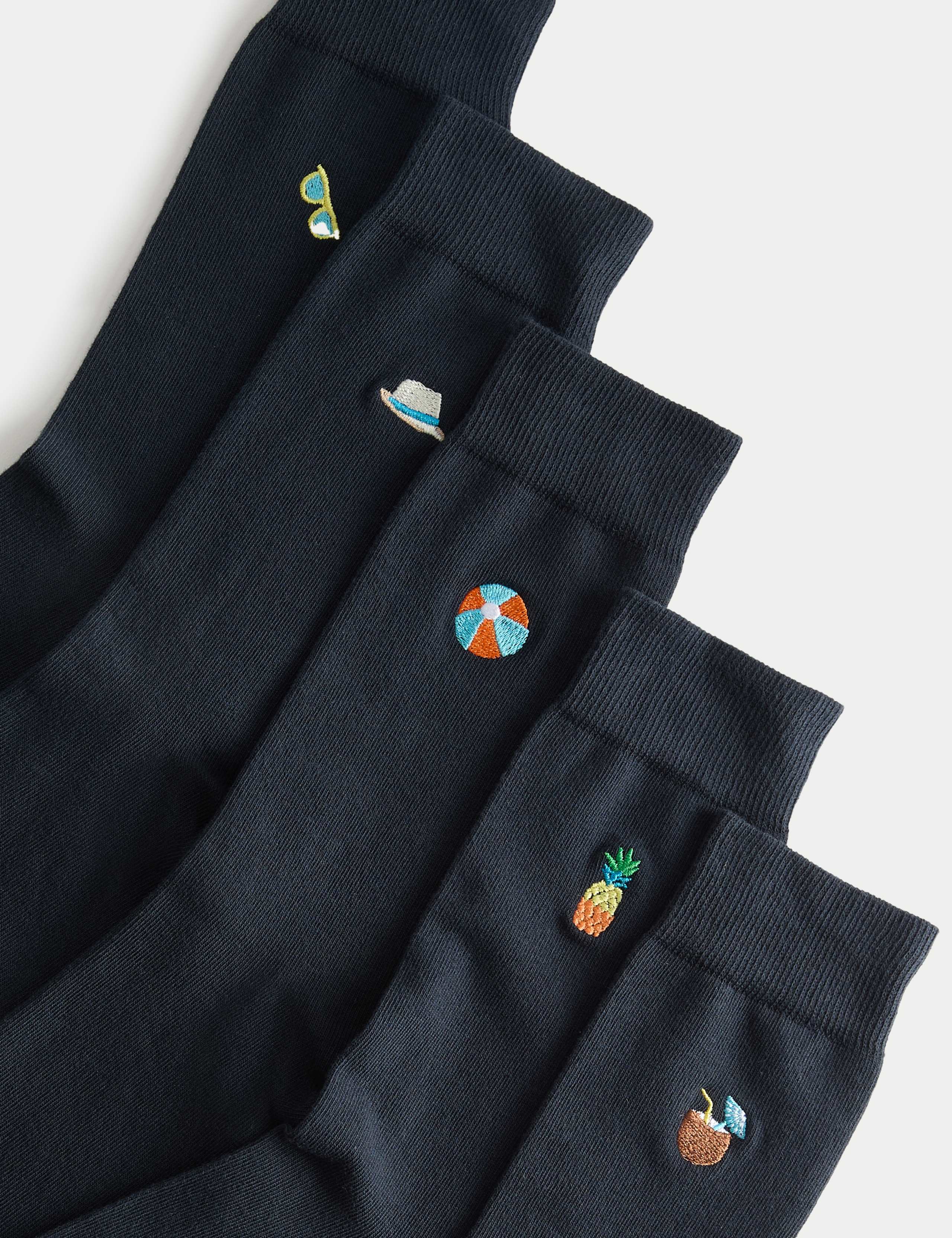 10 Pack Cool & Fresh™ Cotton Rich Holiday Socks 2 of 3