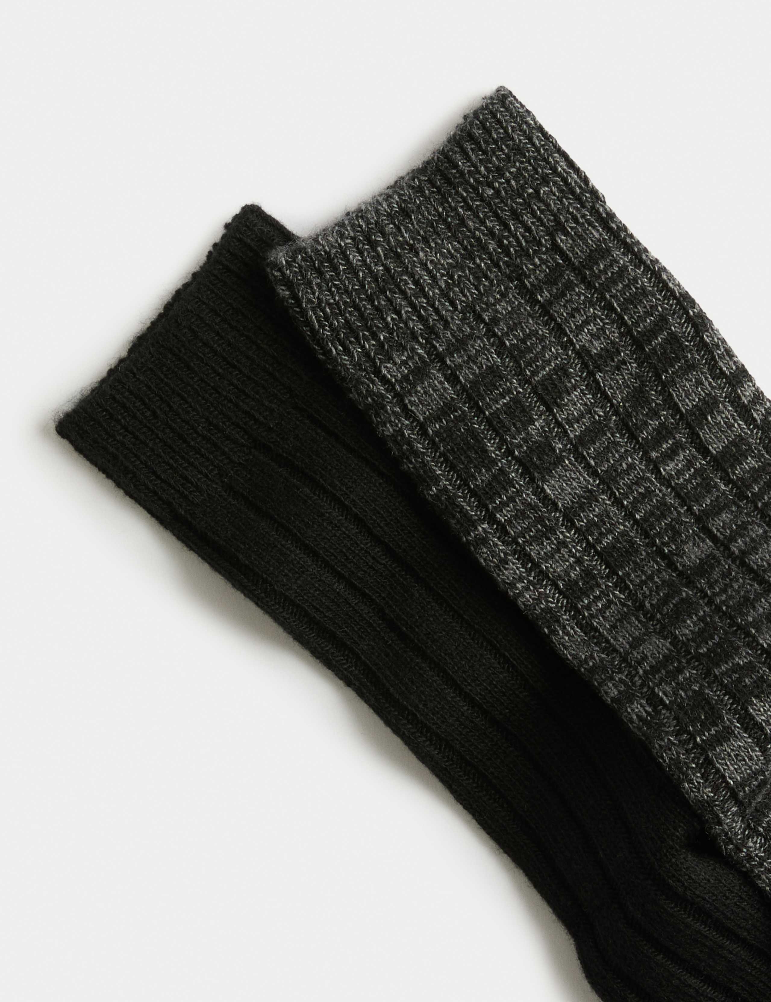 2 Pack Heatgen Medium Warmth Thermal Socks 2 of 2