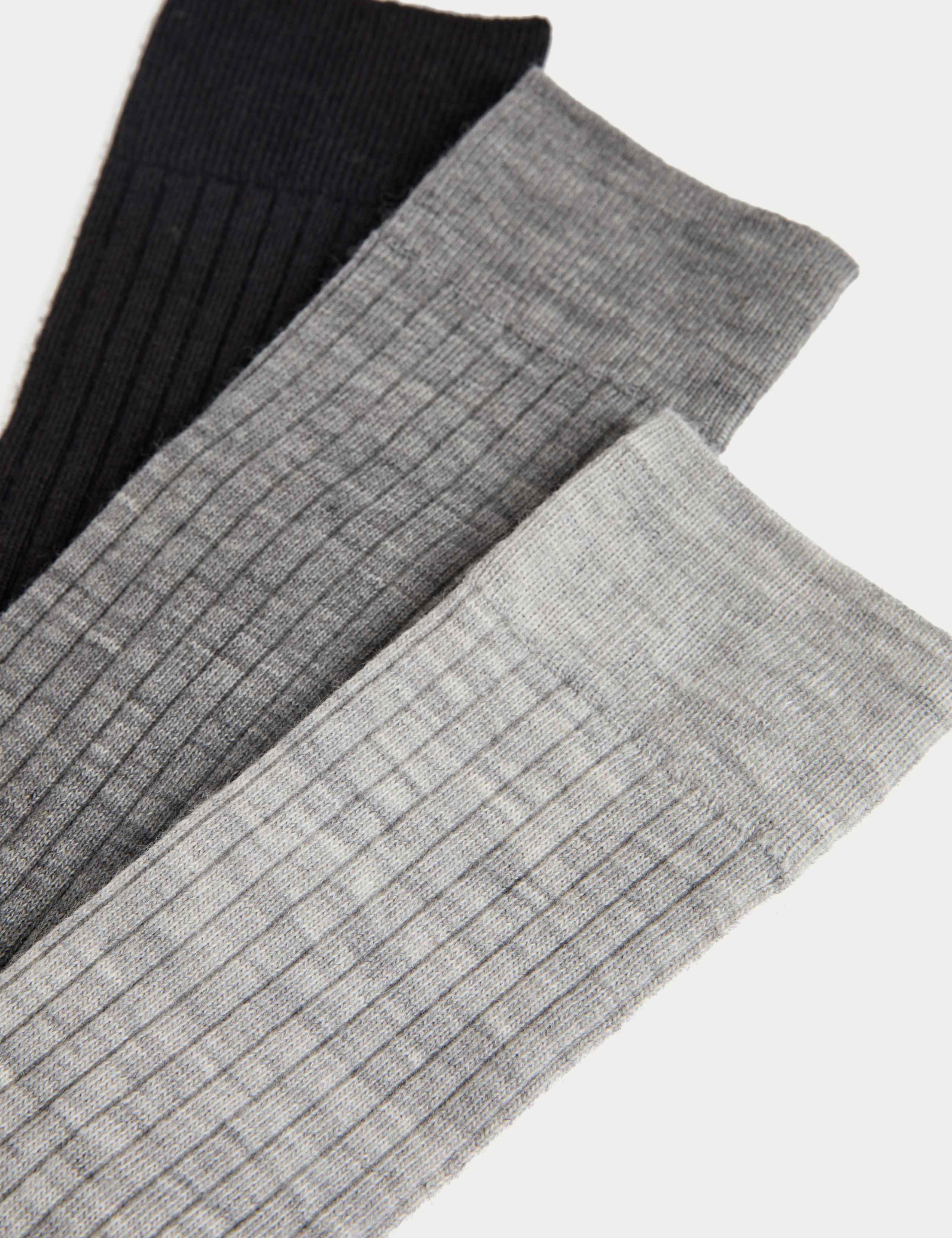 3 Pack Lambswool Rich Socks 4 of 4