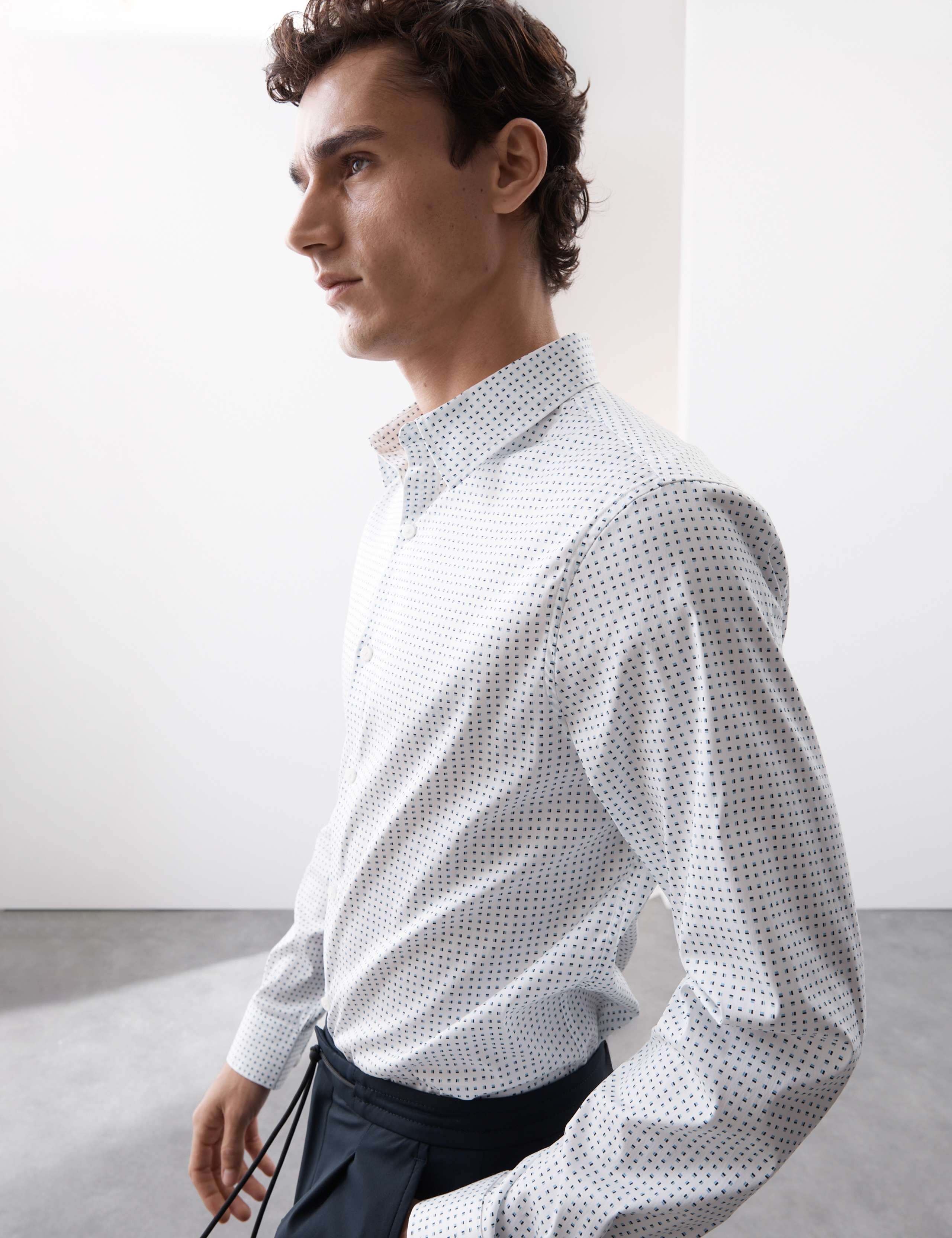 Slim Fit Performance Print Shirt 3 of 7
