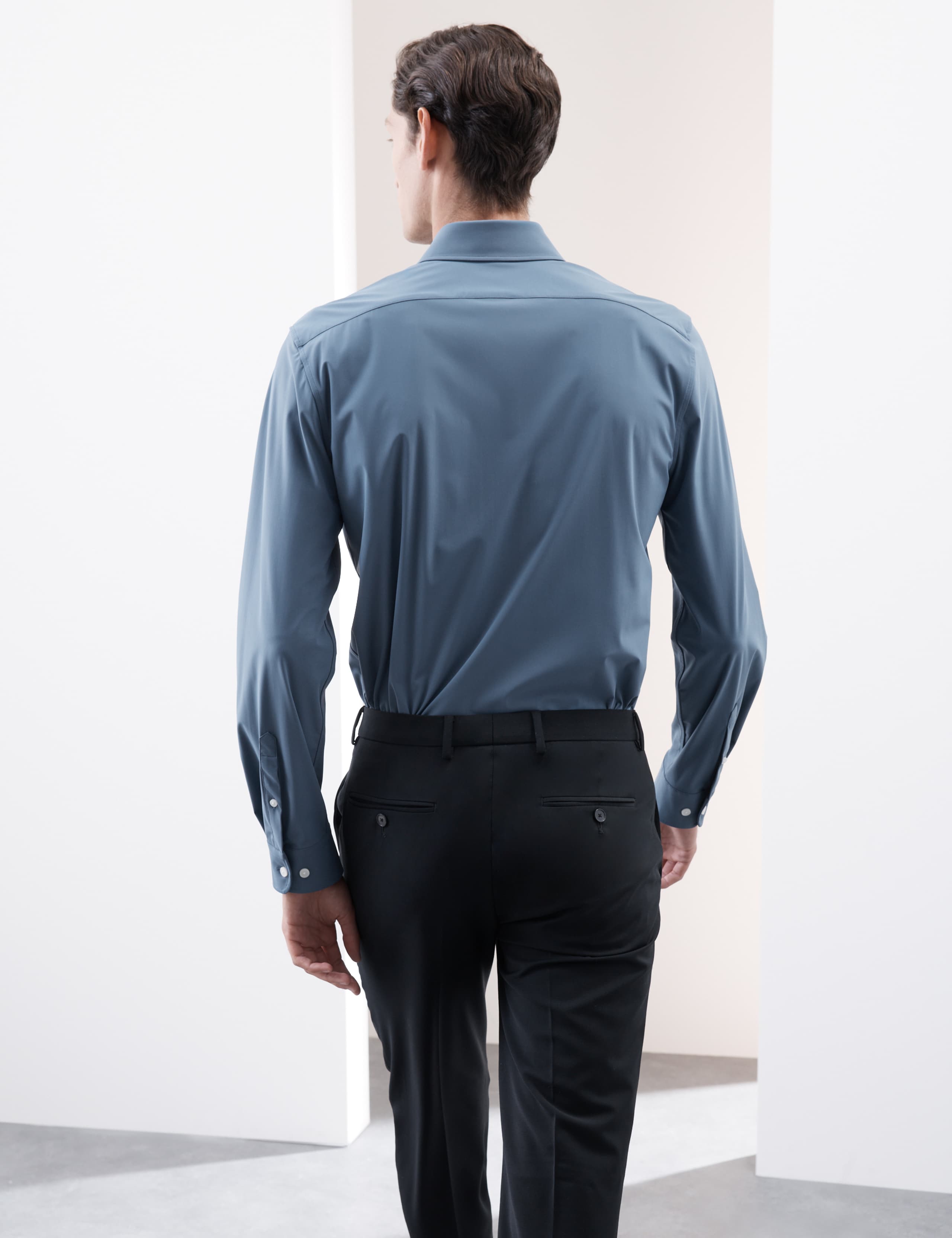 Tailored Fit Stretch Performance Shirt 4 of 7
