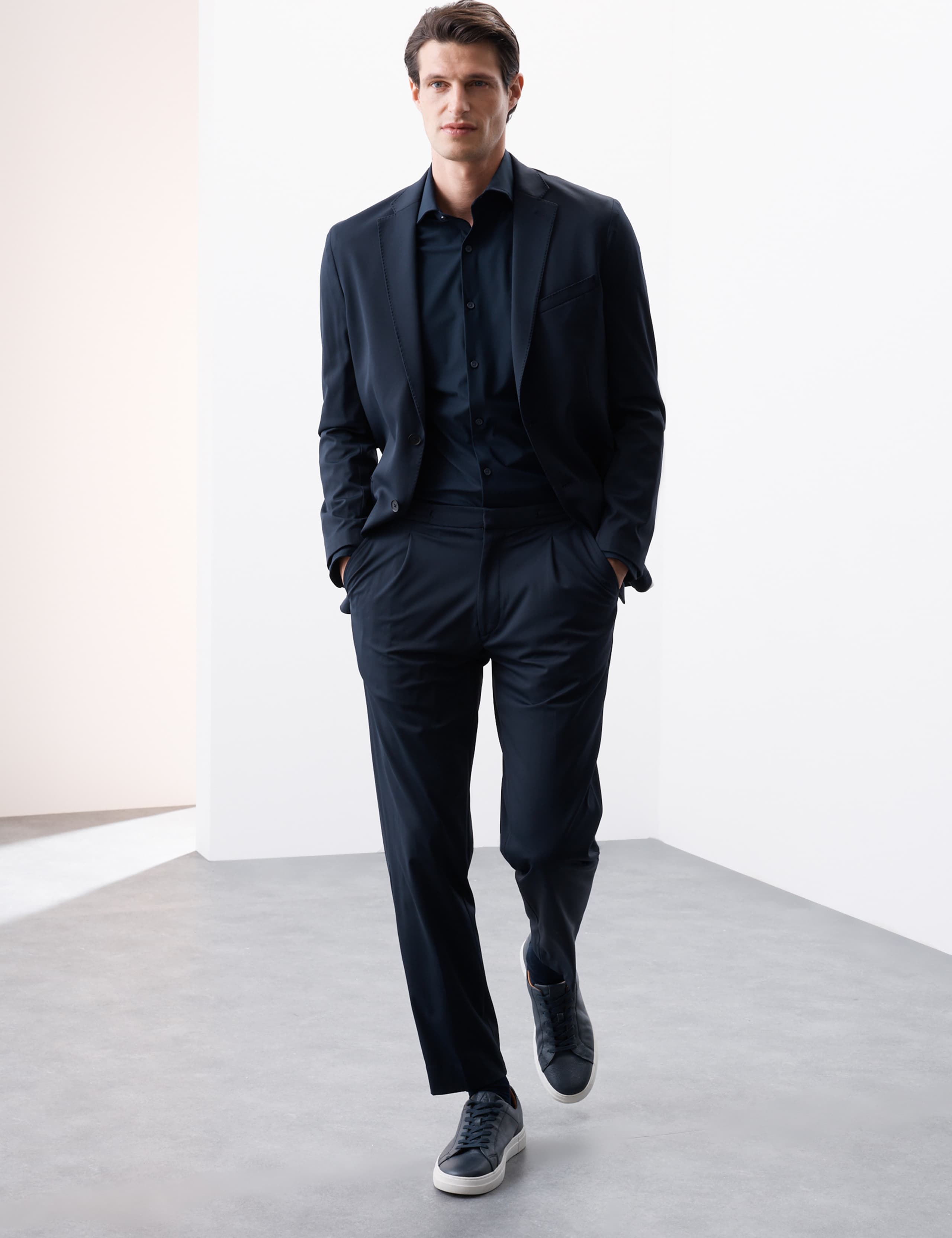 Tailored Fit Stretch Performance Shirt 3 of 7