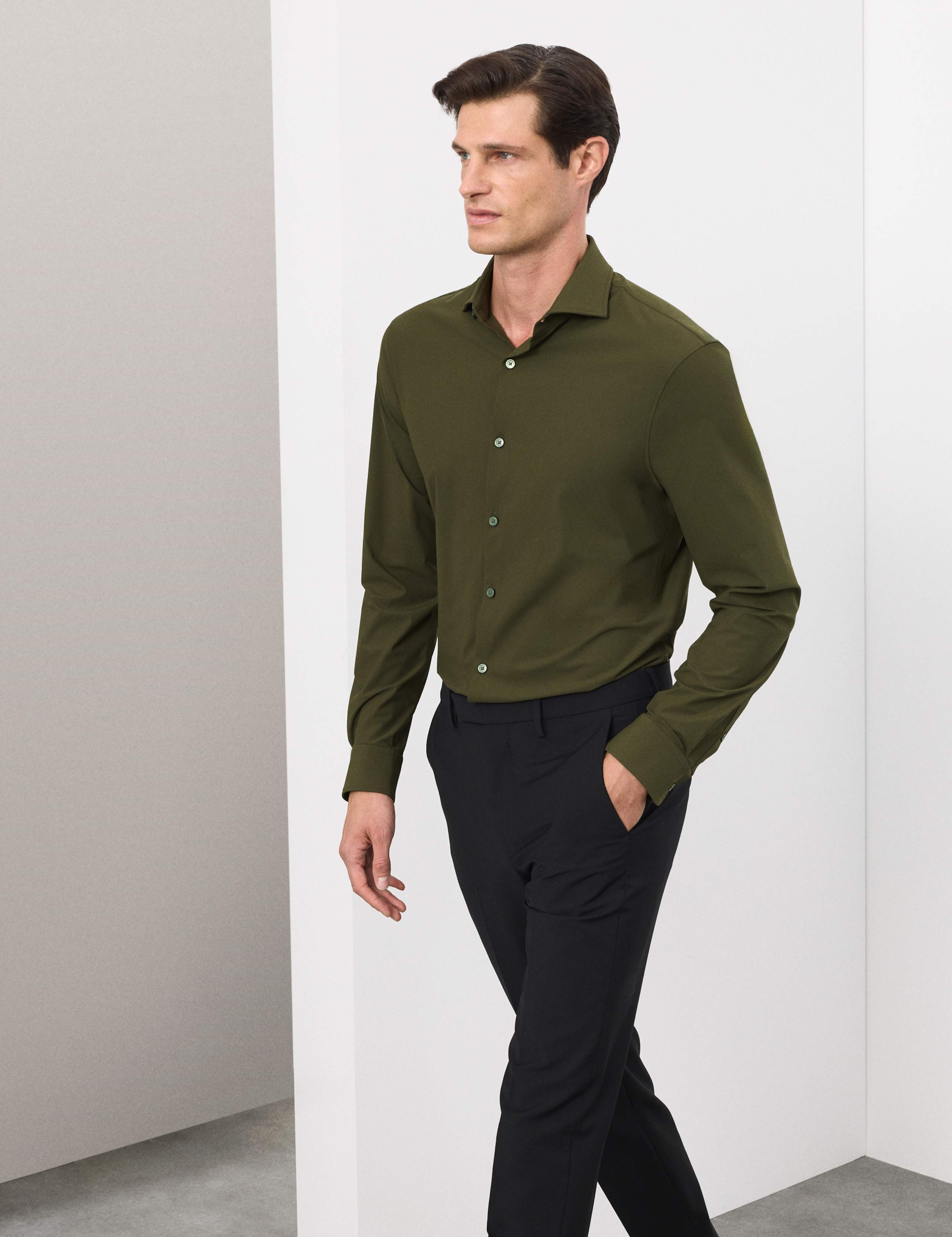 Tailored Fit Stretch Performance Shirt 4 of 6