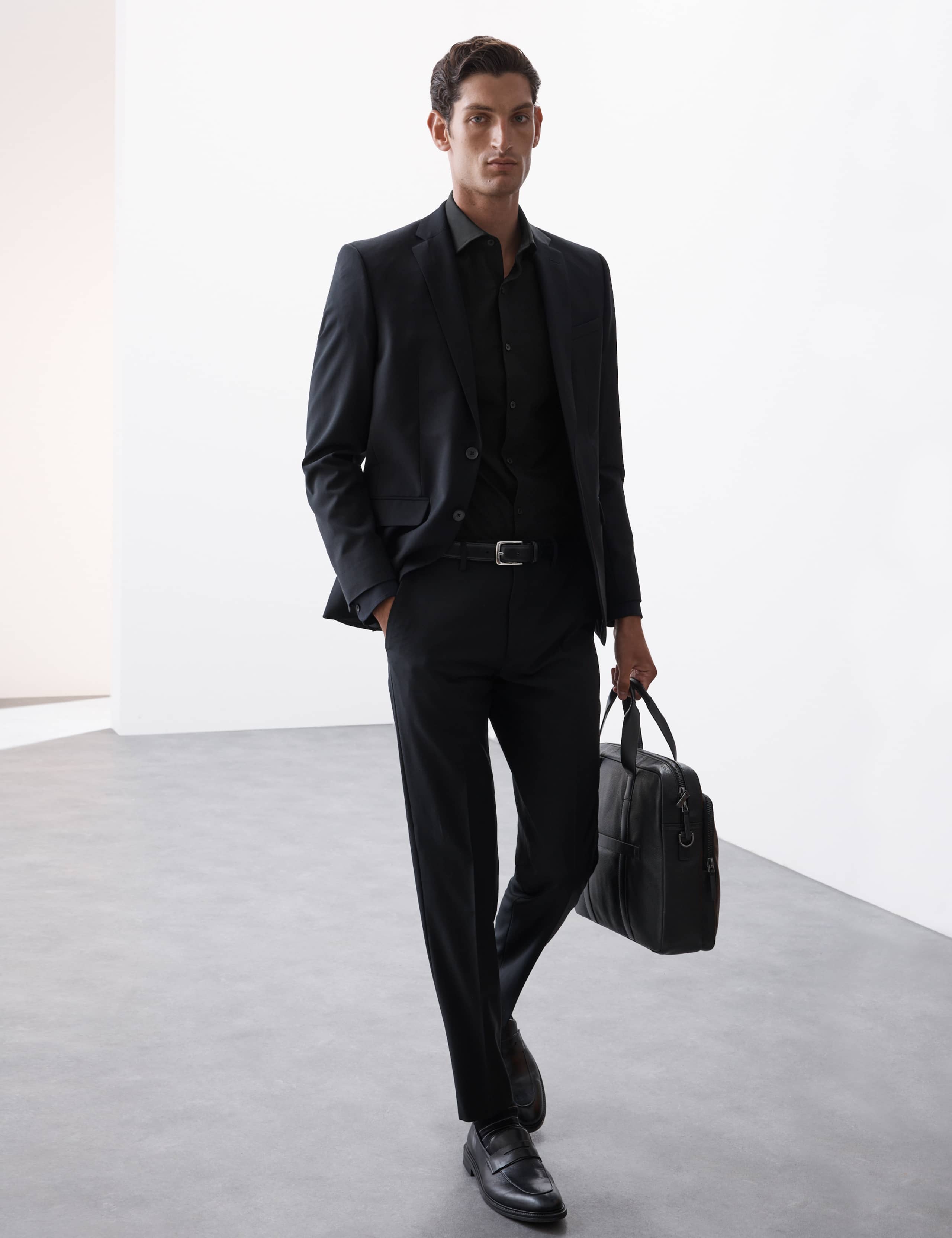 Tailored Fit Stretch Performance Shirt 4 of 7