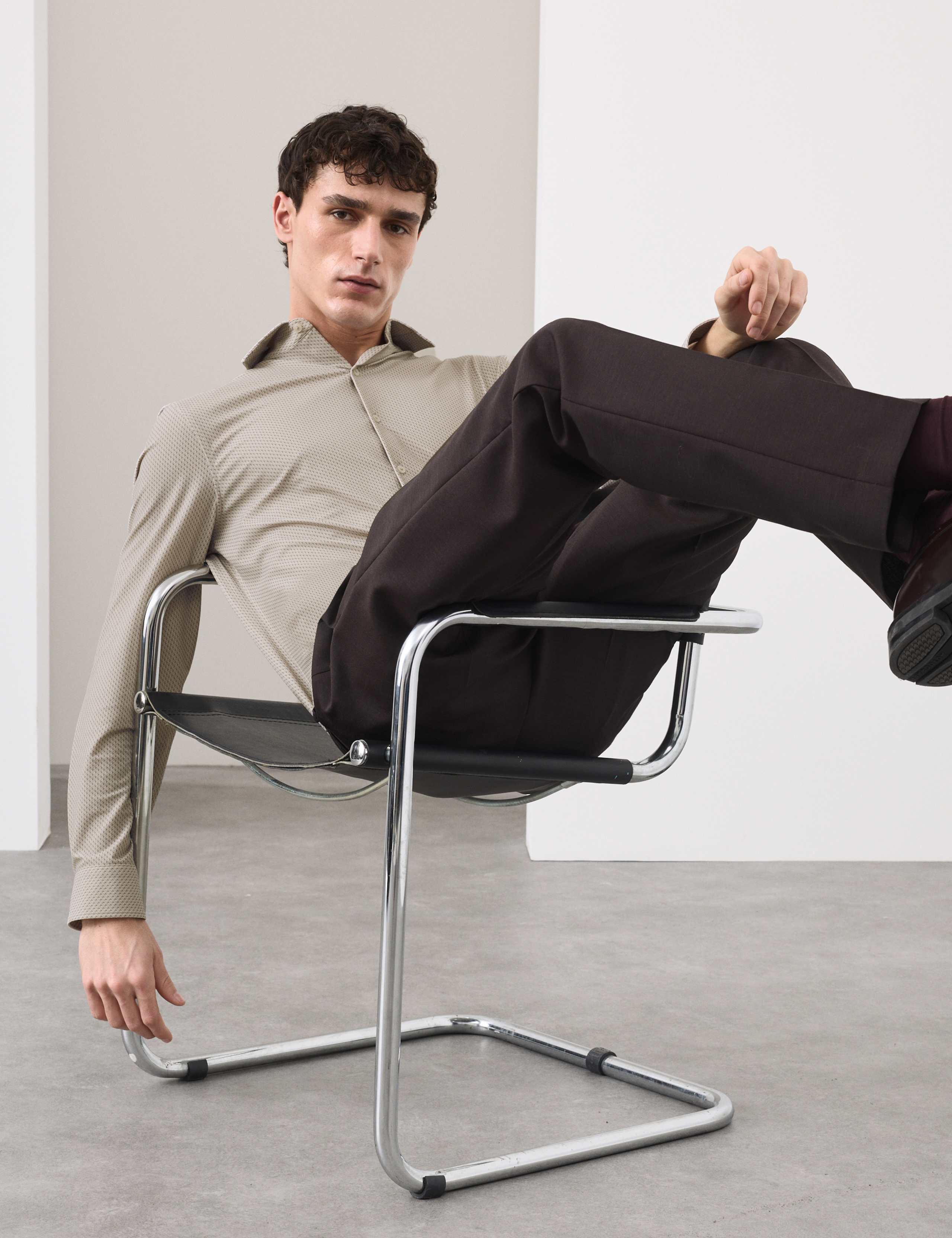 Tailored Fit Stretch Performance Shirt 5 of 6