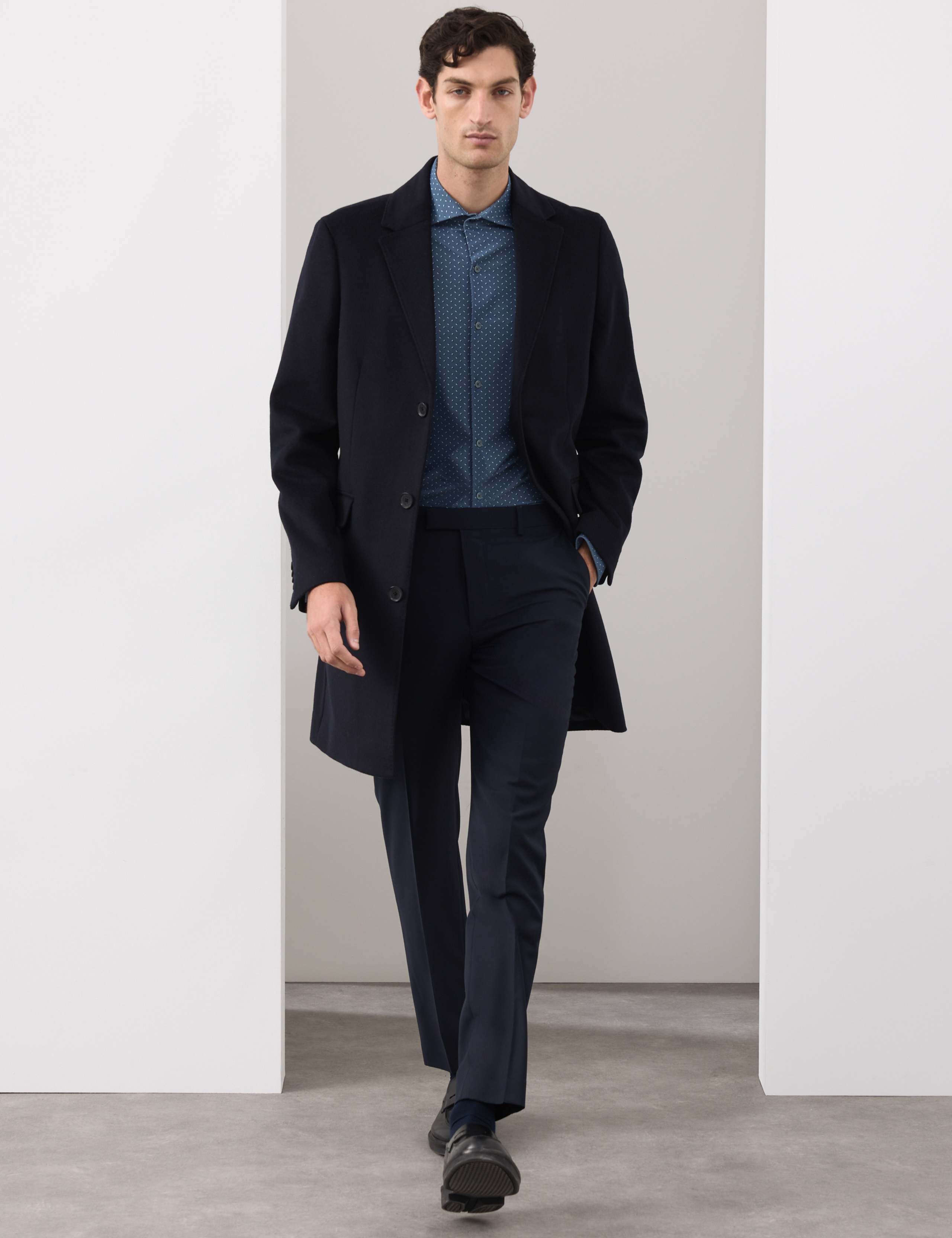 Tailored Fit Stretch Performance Printed Shirt 6 of 6