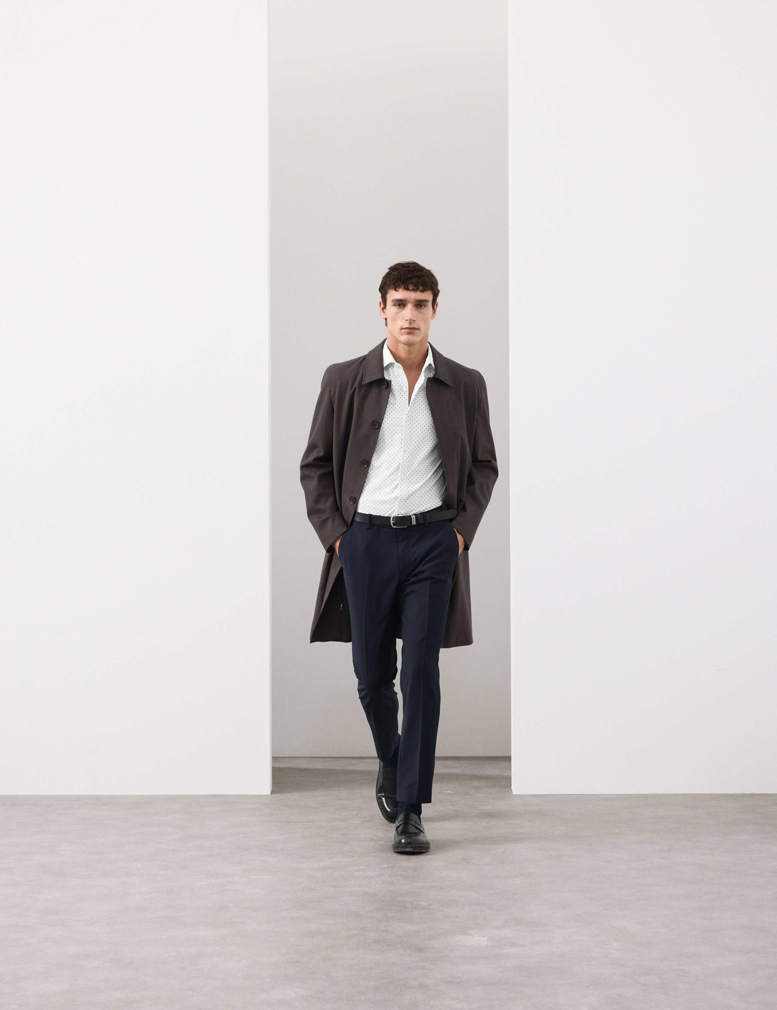 Tailored Fit Stretch Performance Printed Shirt 3 of 6