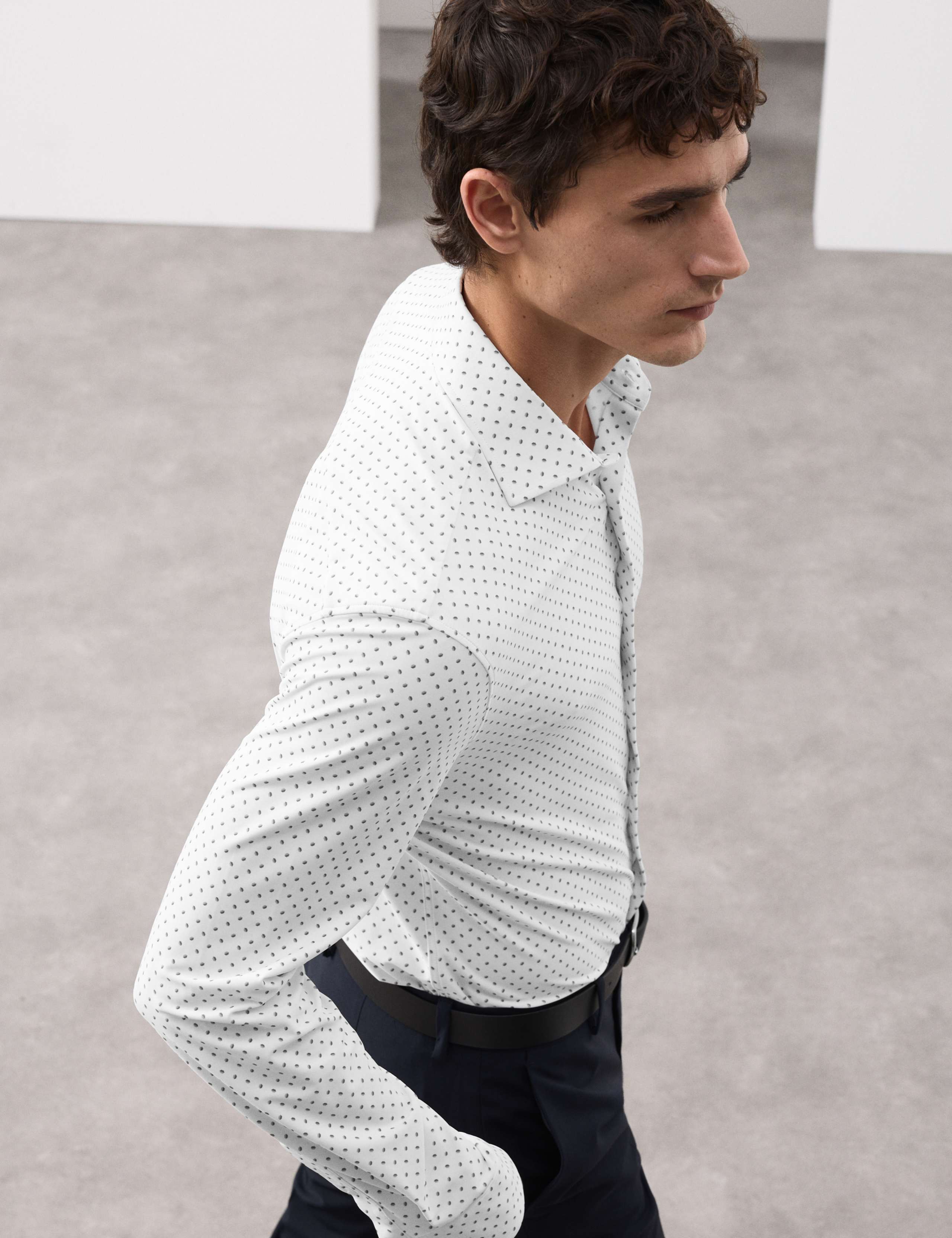 Tailored Fit Stretch Performance Printed Shirt 6 of 6