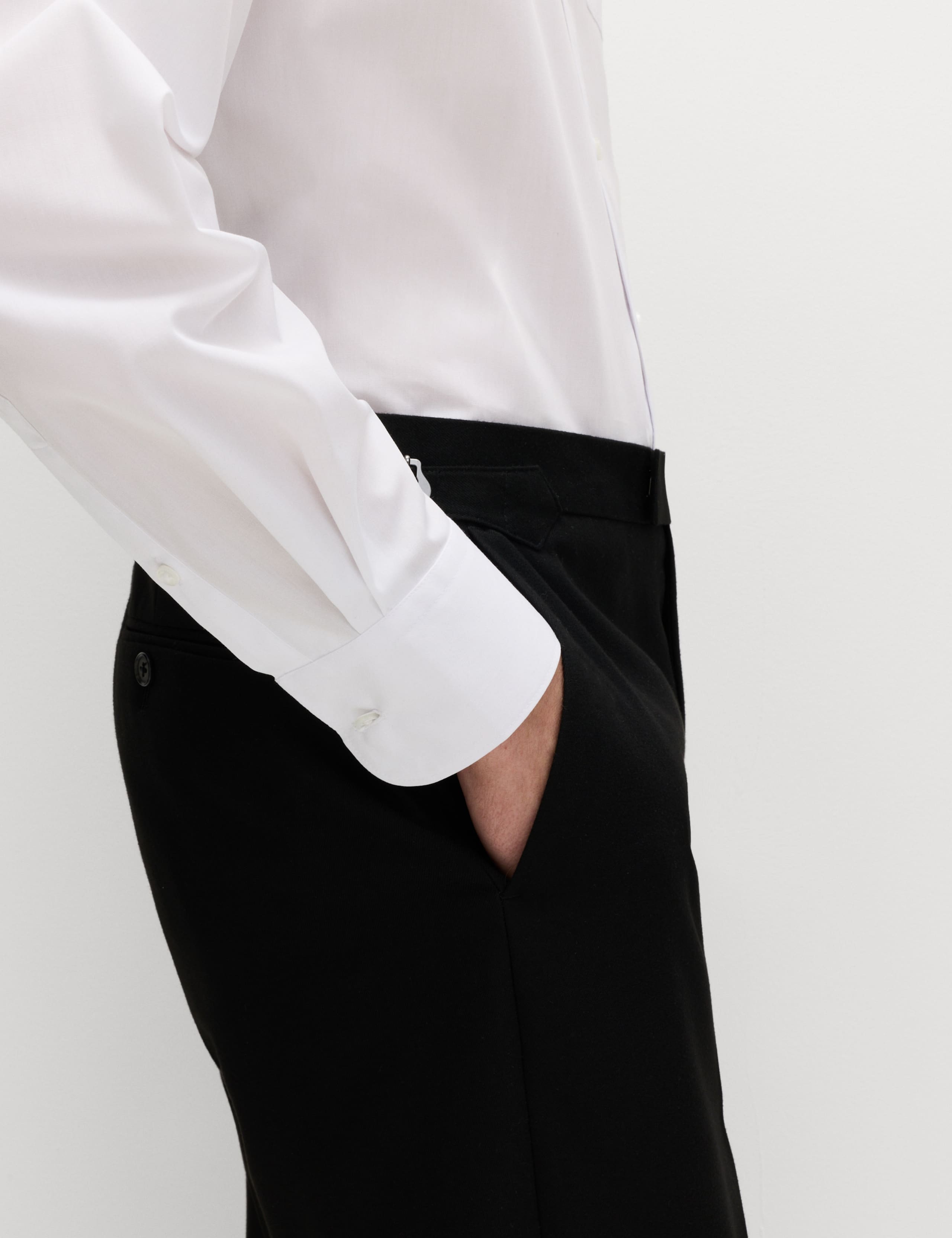 2 Pack Regular Fit Easy Iron Cotton Blend Shirts 2 of 6