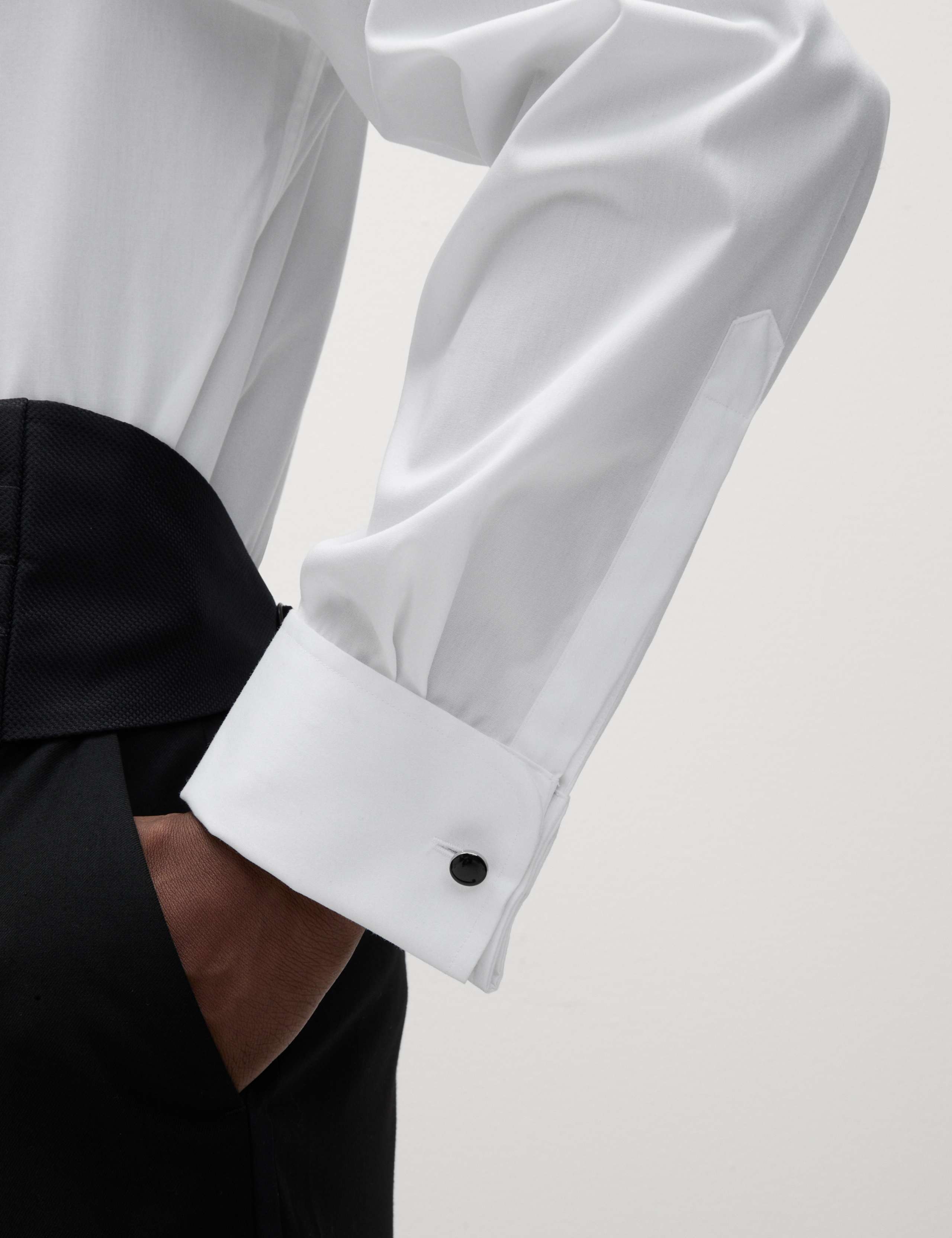 Regular Fit Luxury Cotton Double Cuff Dress Shirt 4 of 8