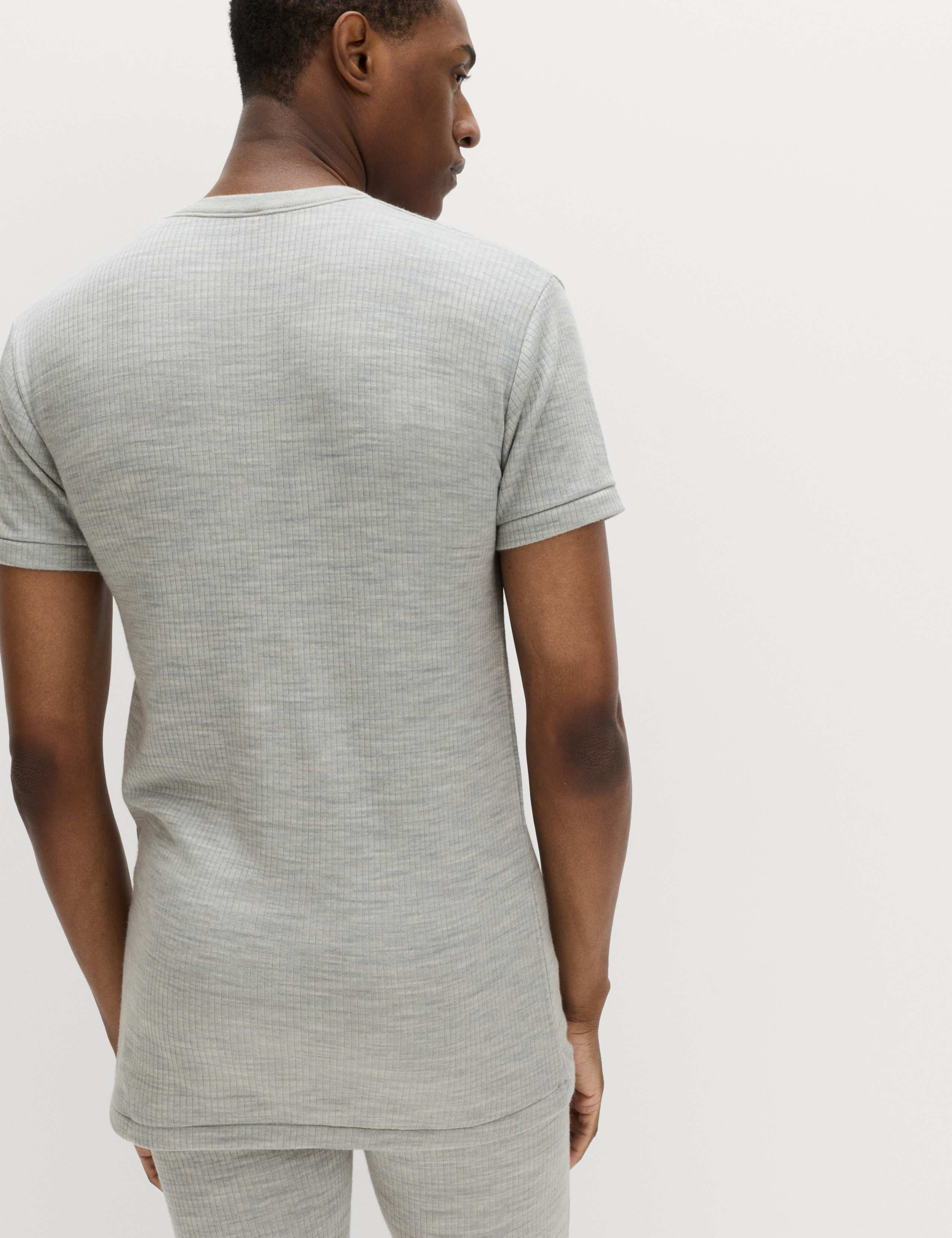 Heatgen™ Maximum Thermal Short Sleeve Top 5 of 6