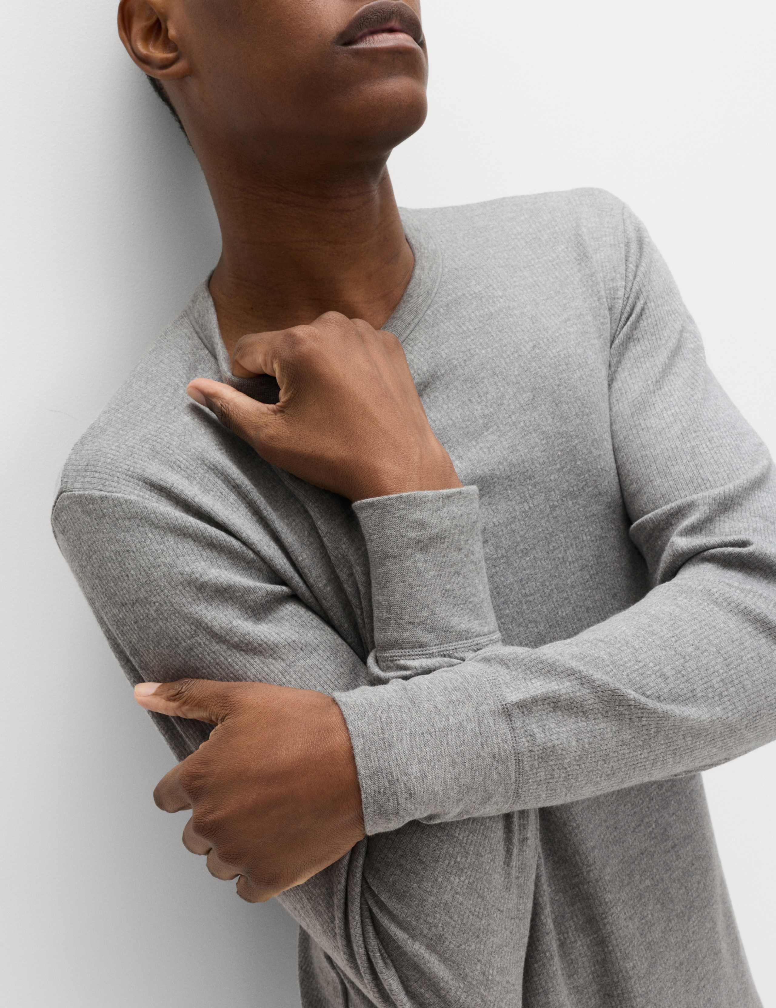 Heatgen™ Medium Thermal Long Sleeve Tops 3 of 6