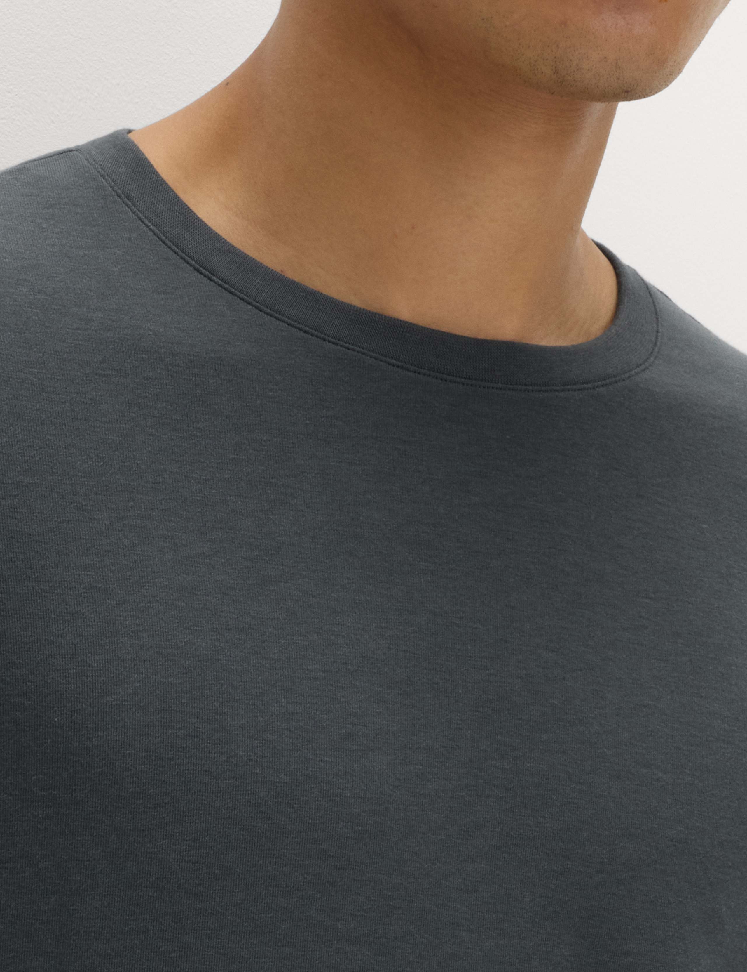 2 Pack Heatgen™ Light Thermal Short Sleeve Tops 3 of 5