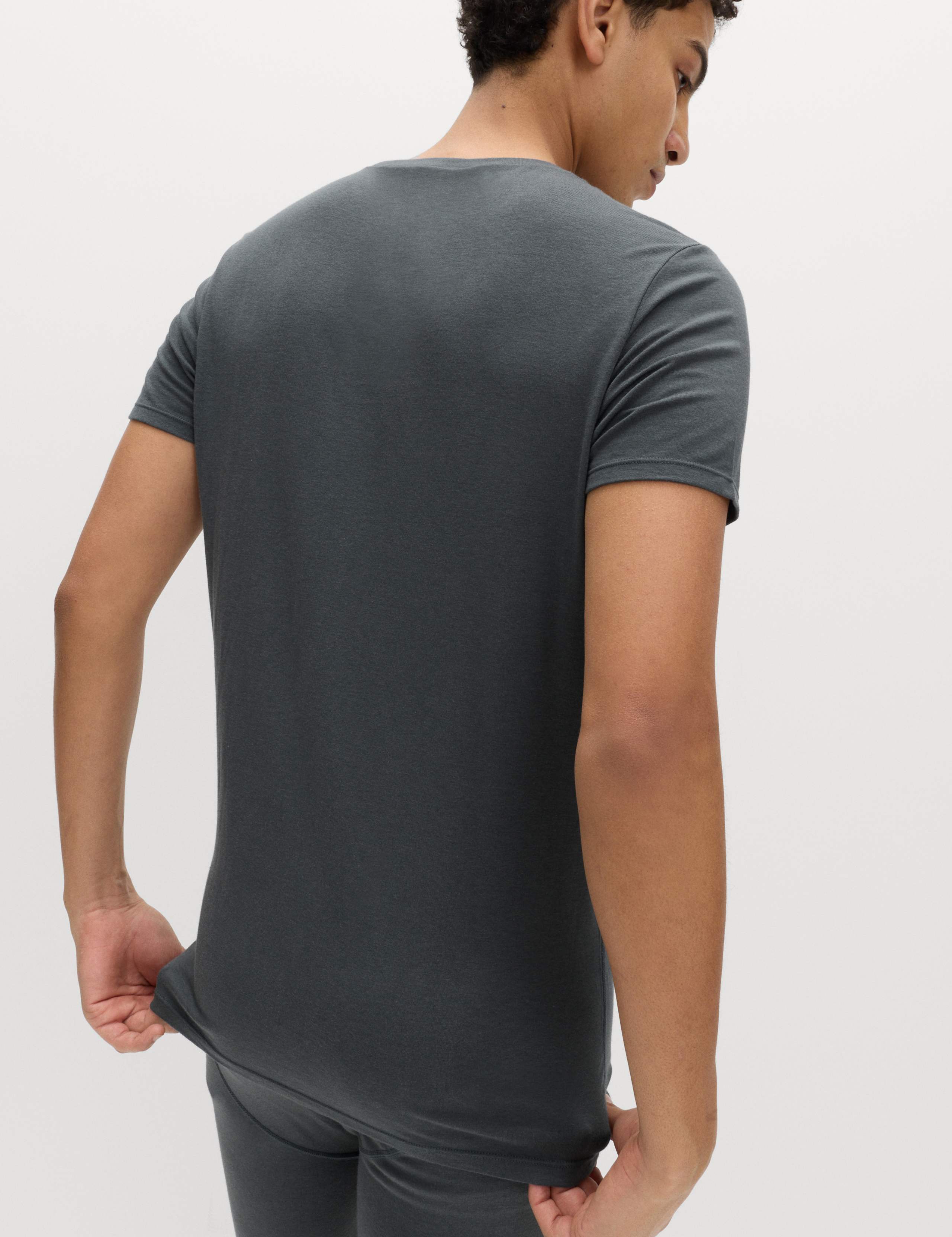 2 Pack Heatgen™ Light Thermal Short Sleeve Tops 4 of 5