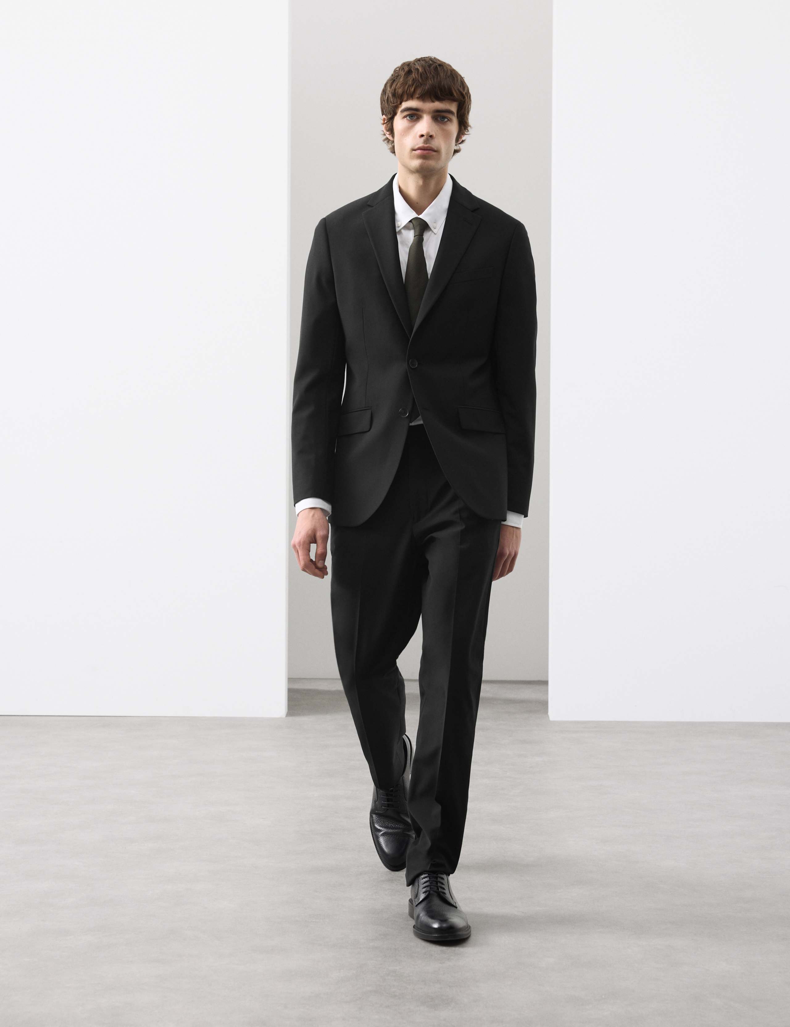 Tailored Fit Performance Suit Jacket 4 of 8