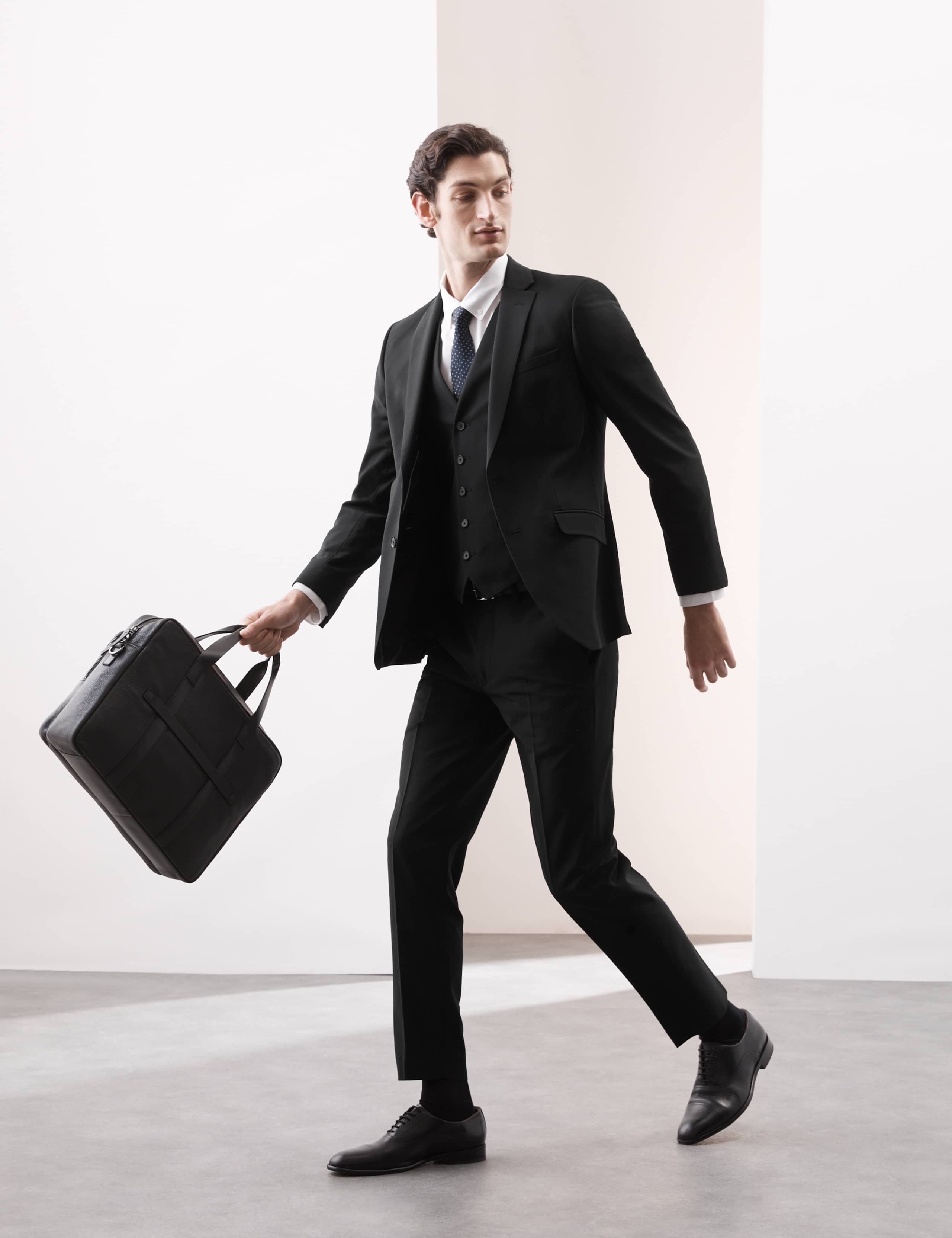 Tailored Fit Performance Suit Jacket 4 of 6