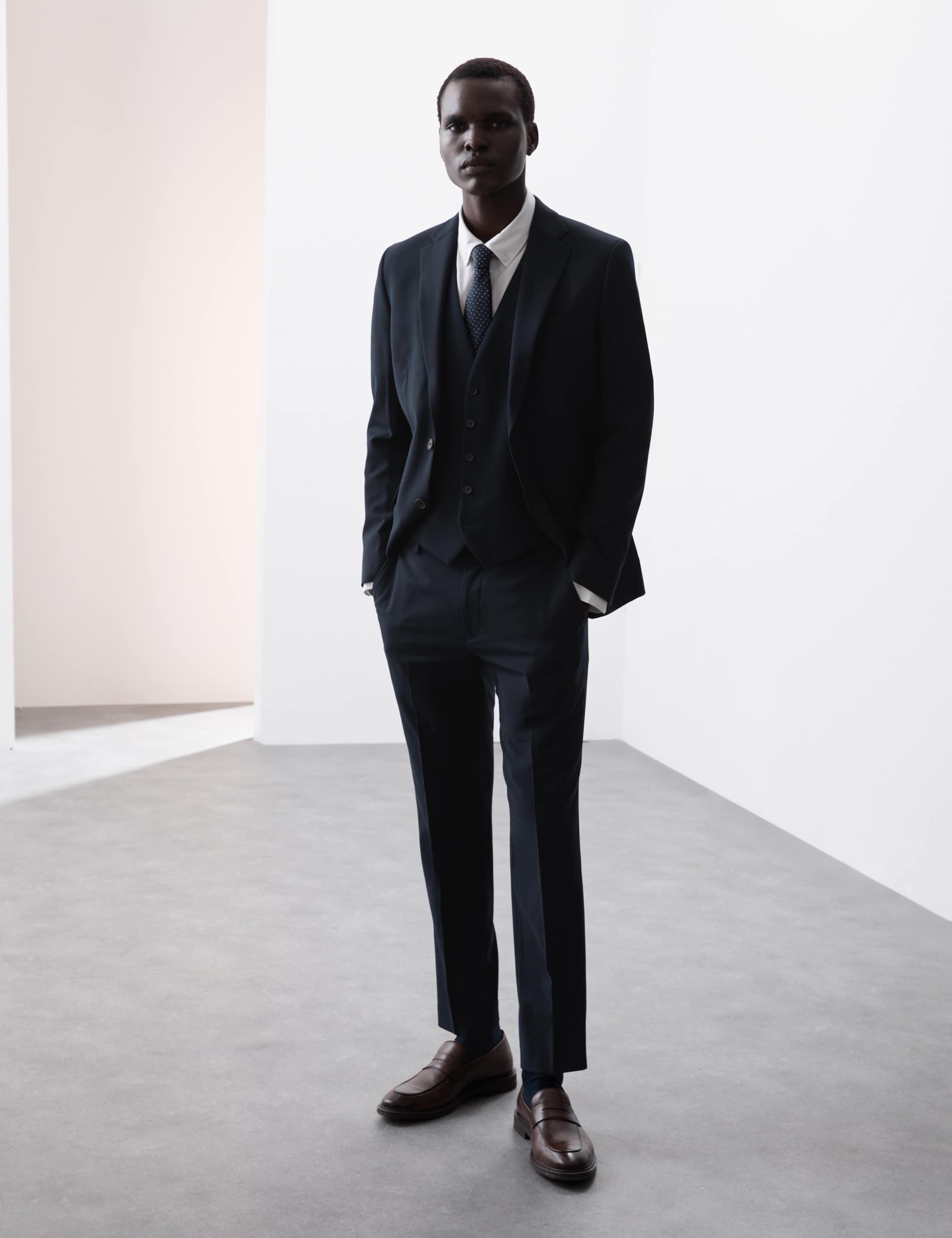 Wool Rich Performance Waistcoat 4 of 8
