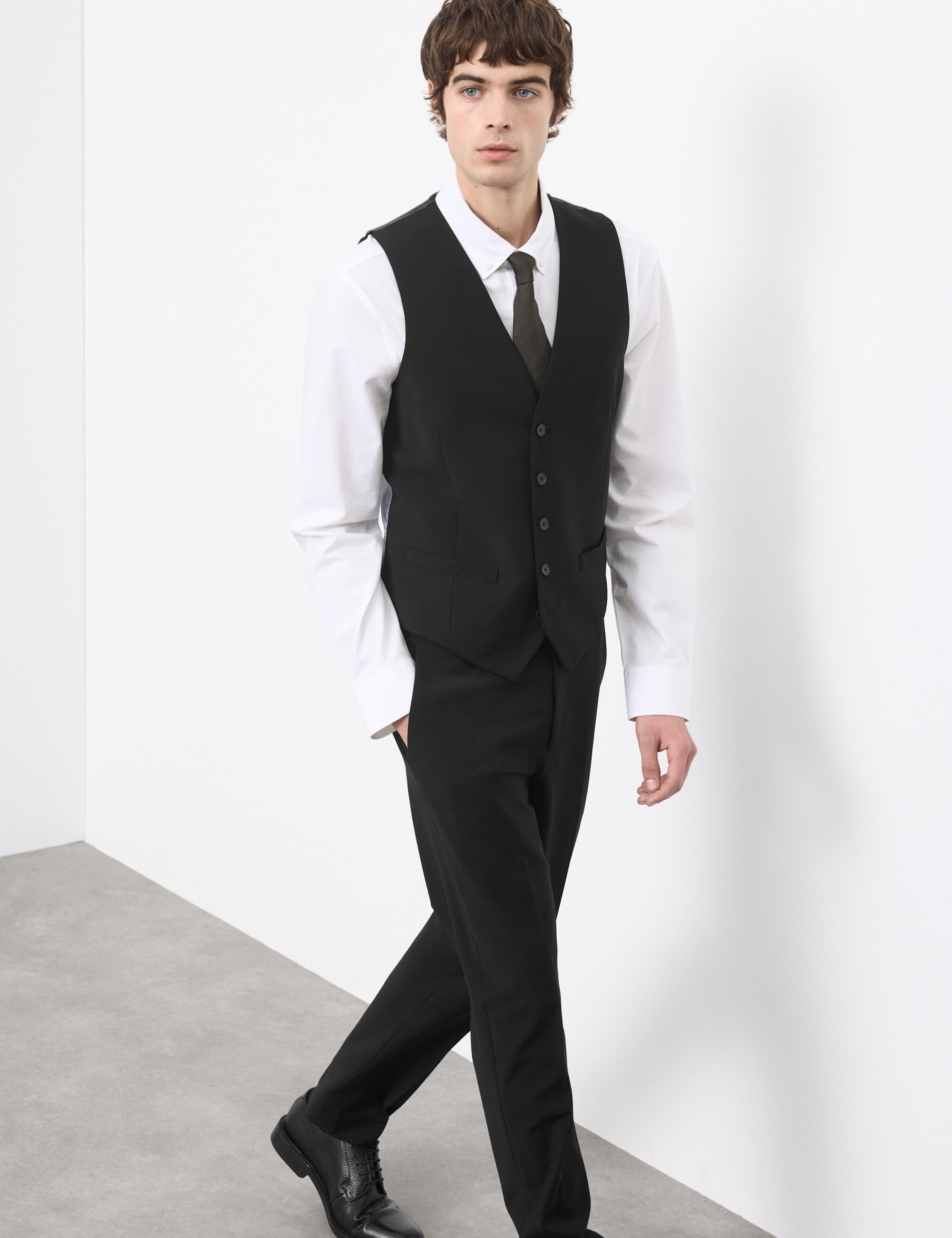 Wool Rich Performance Waistcoat 8 of 8