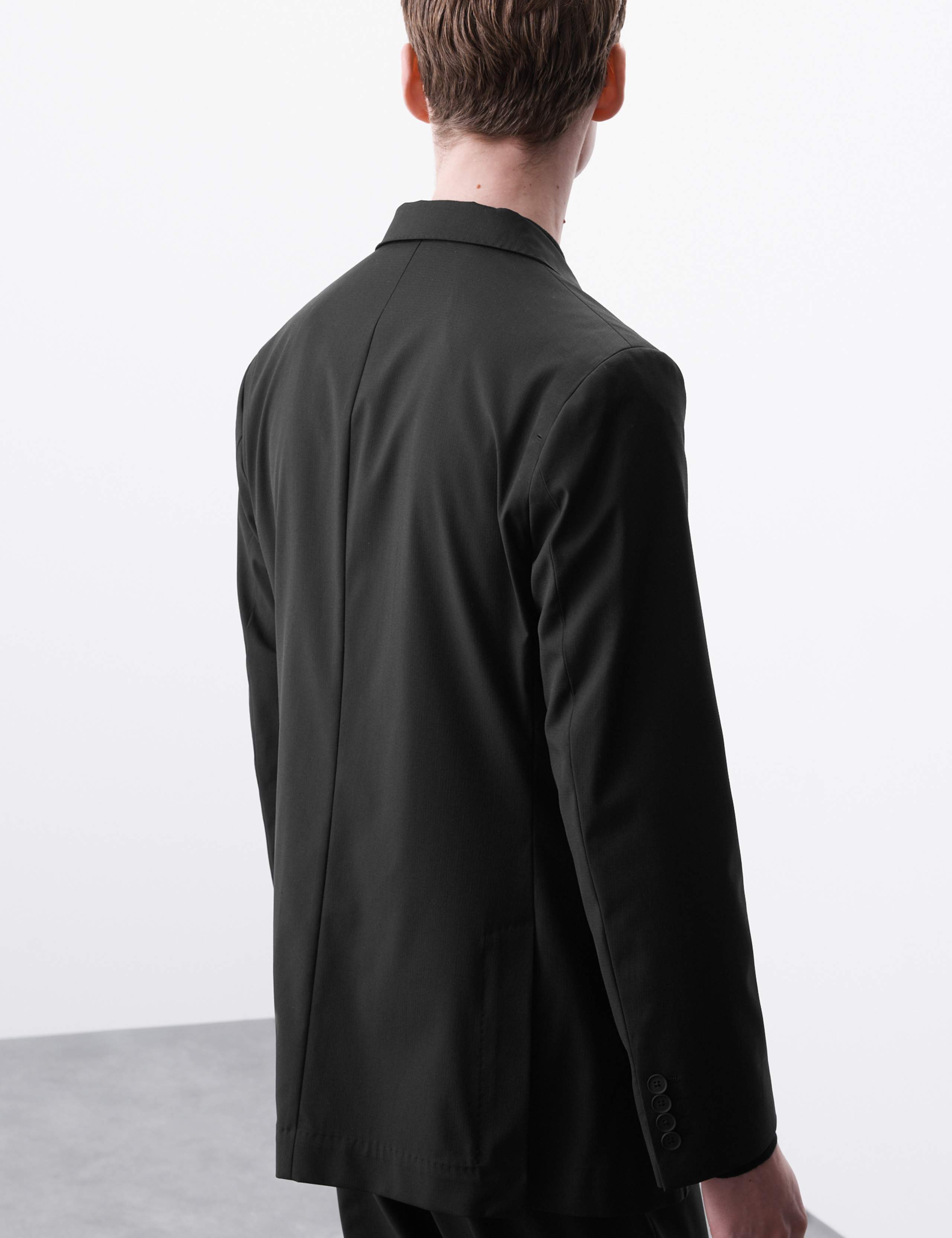 Tailored Fit Performance Packable Suit Jacket 4 of 8