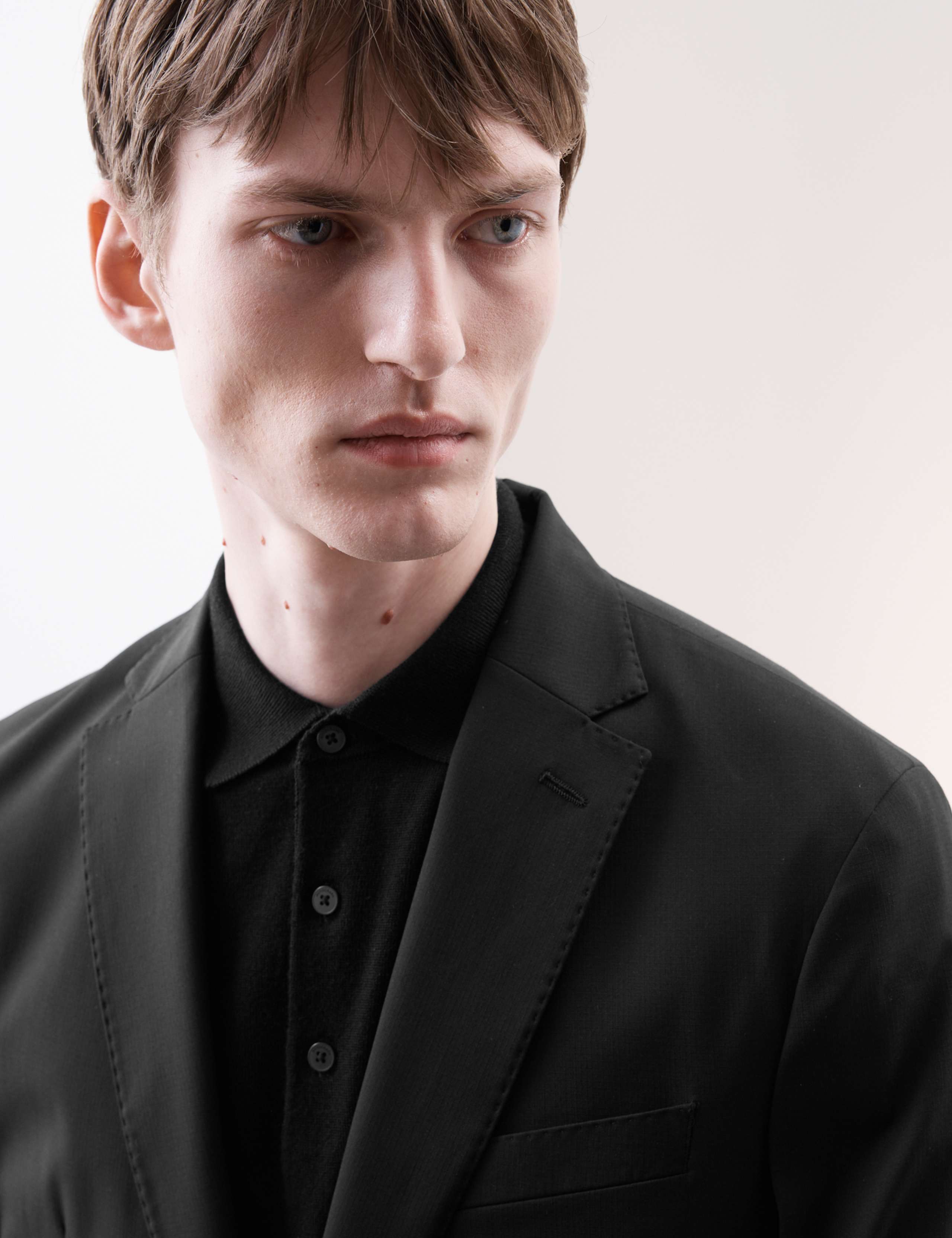 Tailored Fit Performance Packable Suit Jacket 5 of 8