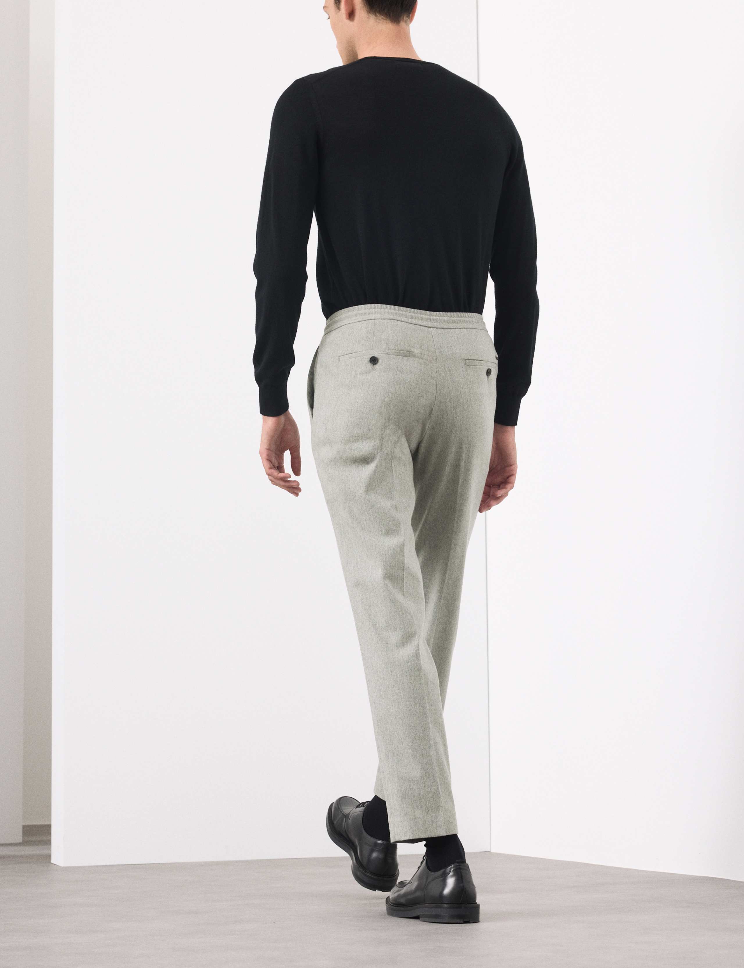 Tailored Fit Italian Wool Blend Performance Trousers 4 of 7