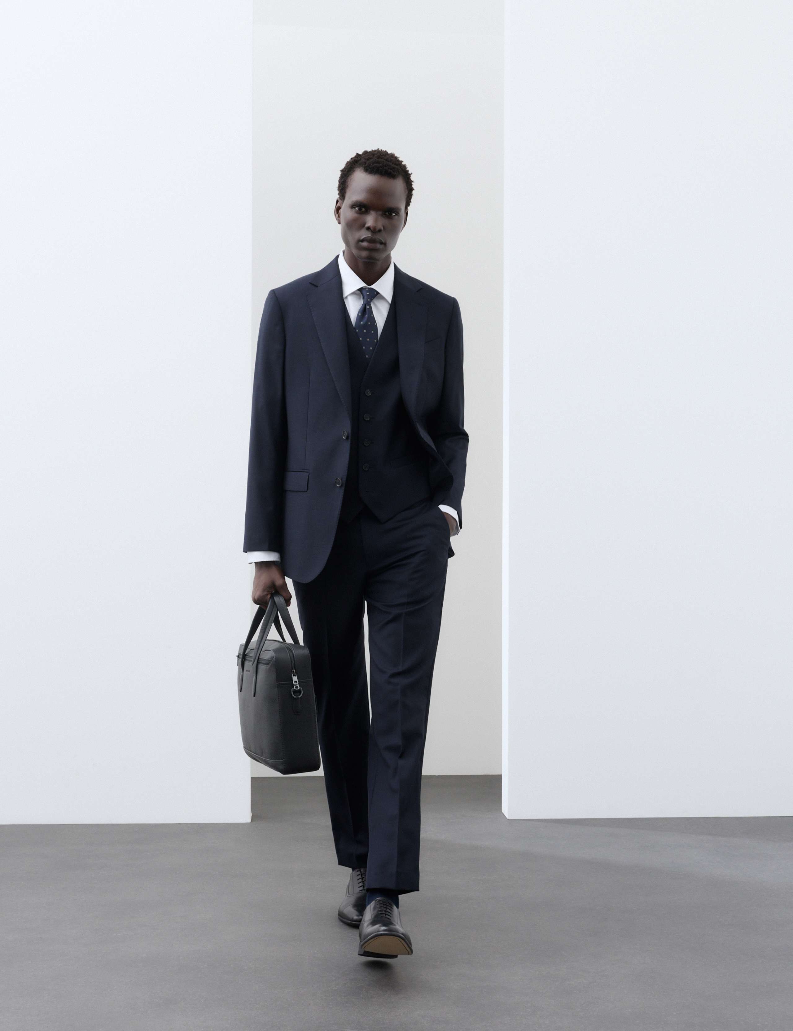 Tailored Fit Pure Merino Wool Trouser 4 of 7