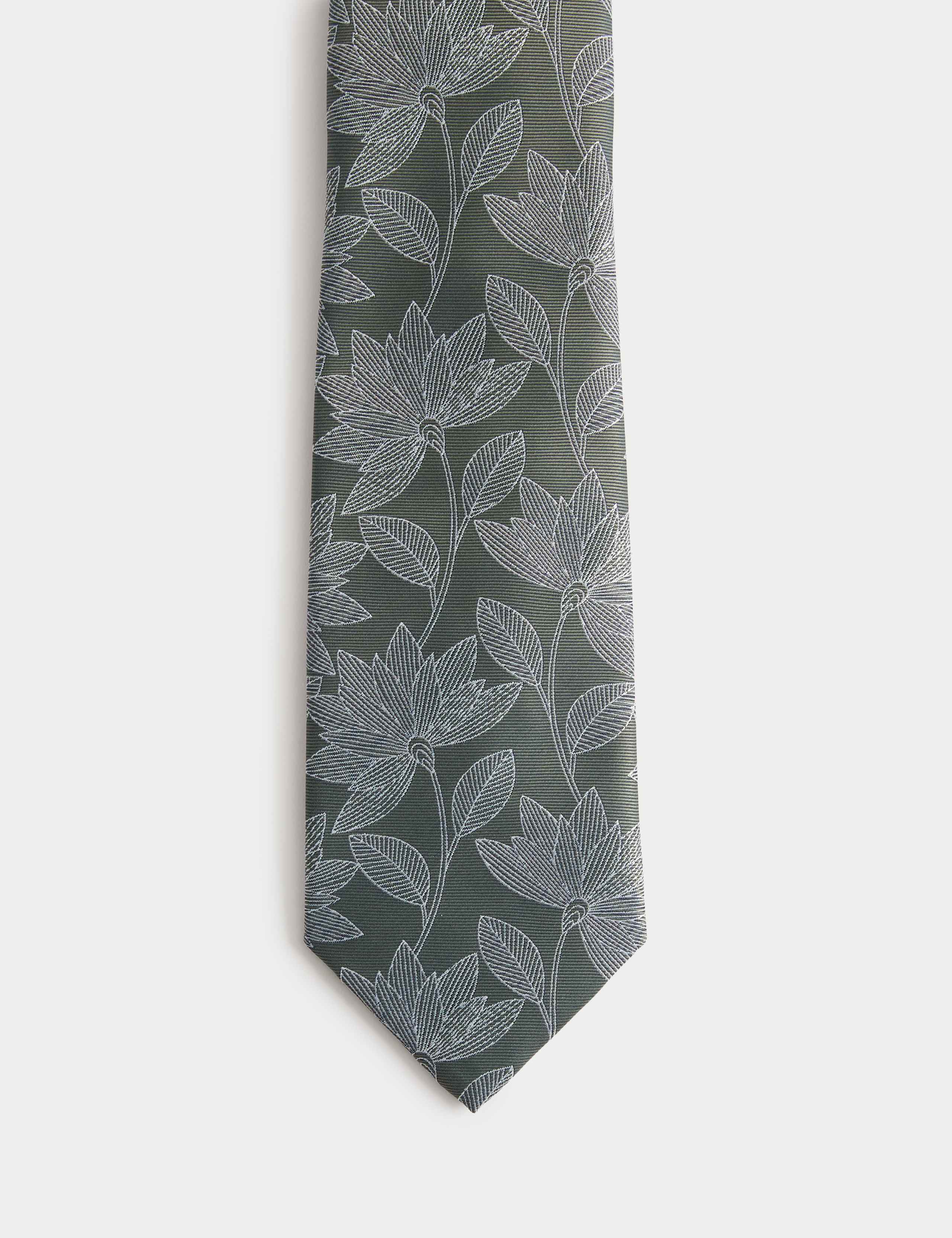 Floral Fan Tie 2 of 2