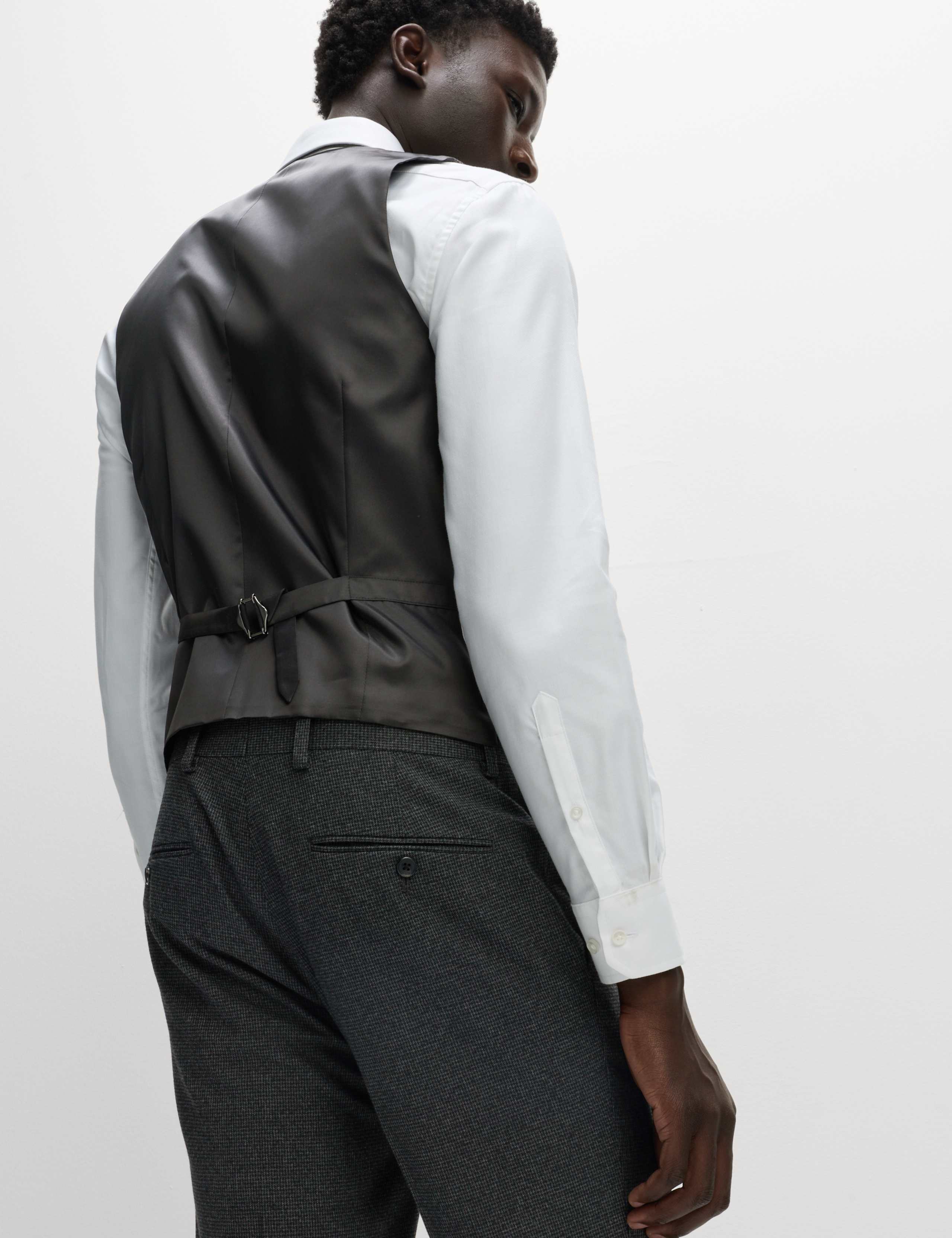 Slim Fit Puppytooth Stretch Waistcoat 3 of 6
