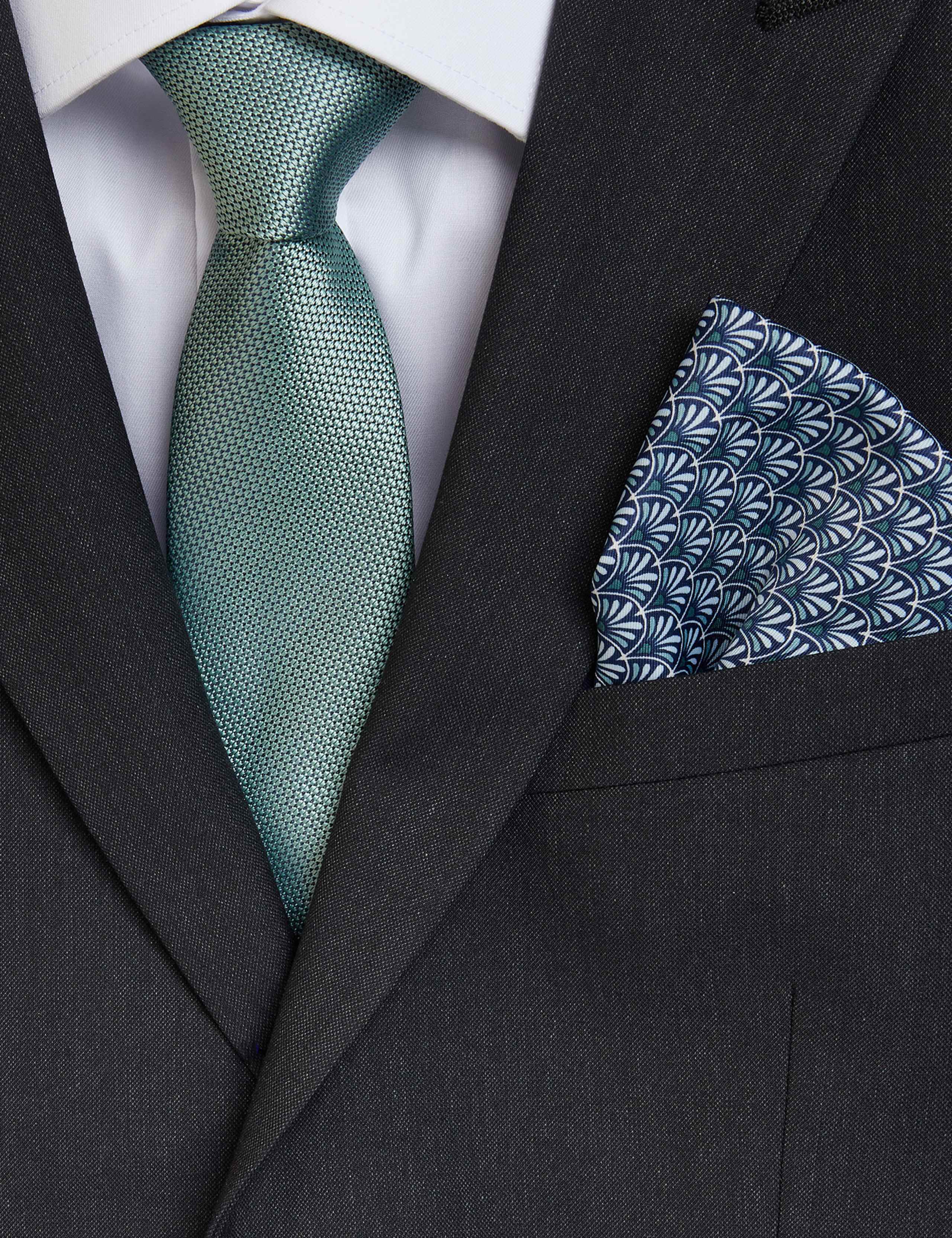 Slim Geometric Tie & Pocket Square Set 2 of 3