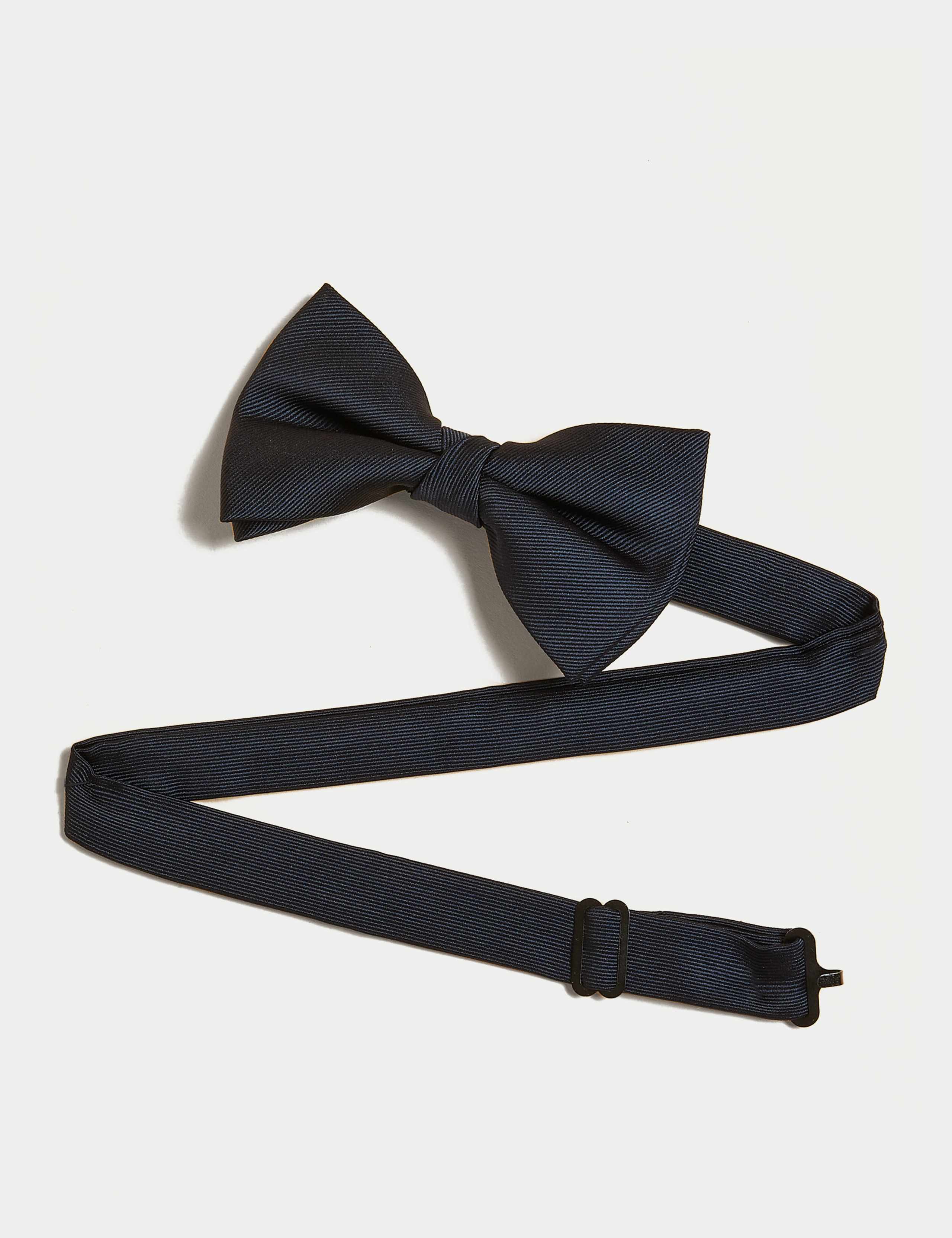 Polka Dot Tie & Pocket Square Set 3 of 3