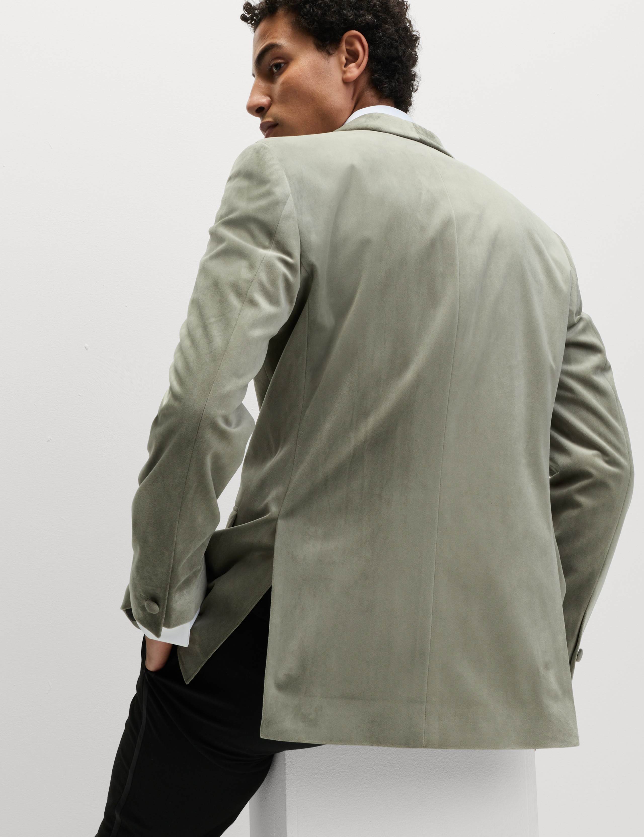 Tailored Fit Velvet Blazer 6 of 7