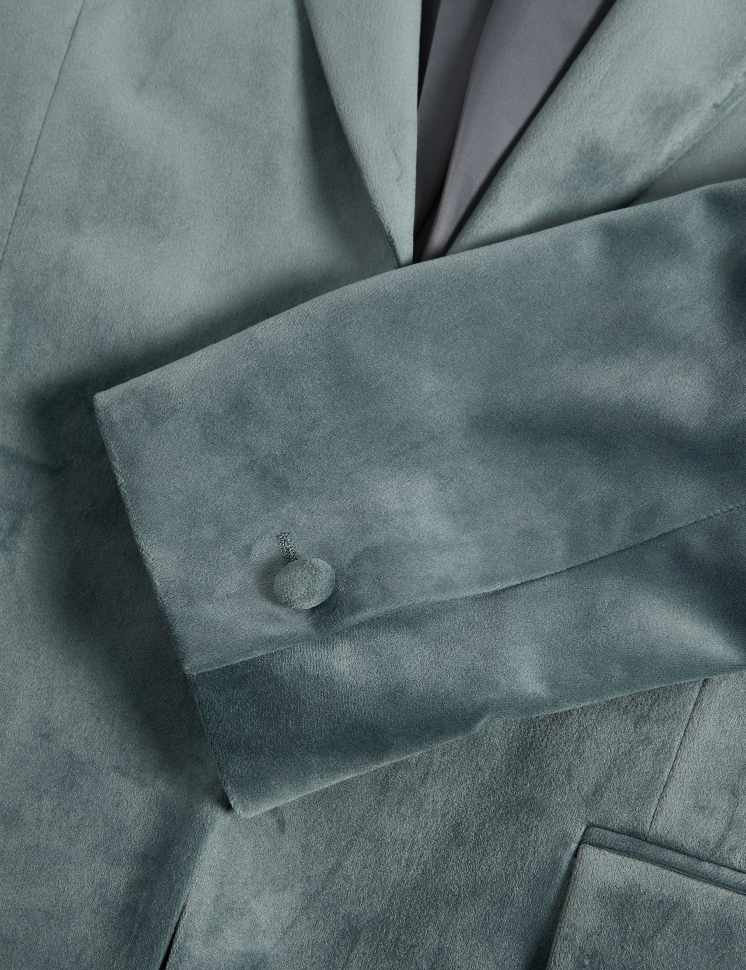 Tailored Fit Velvet Blazer 3 of 7