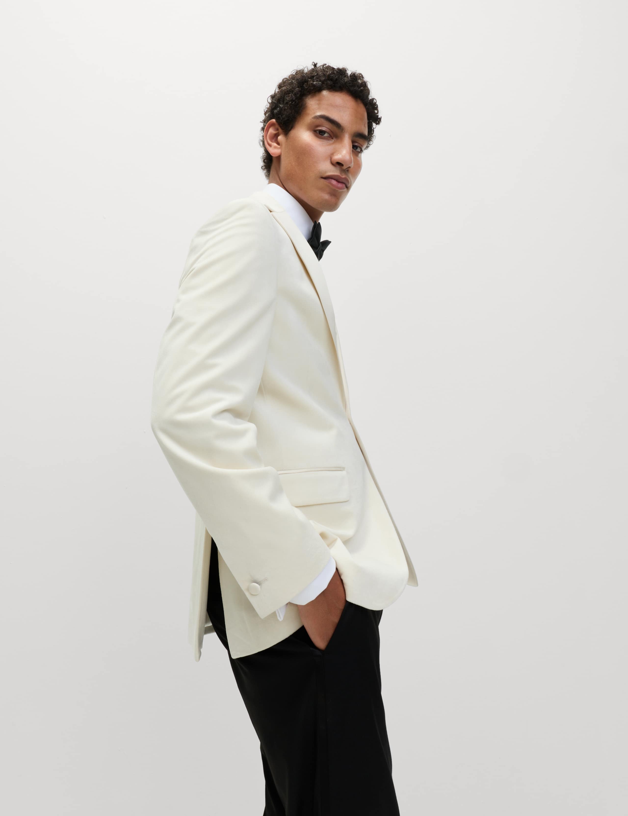 Tailored Fit Velvet Blazer 6 of 7