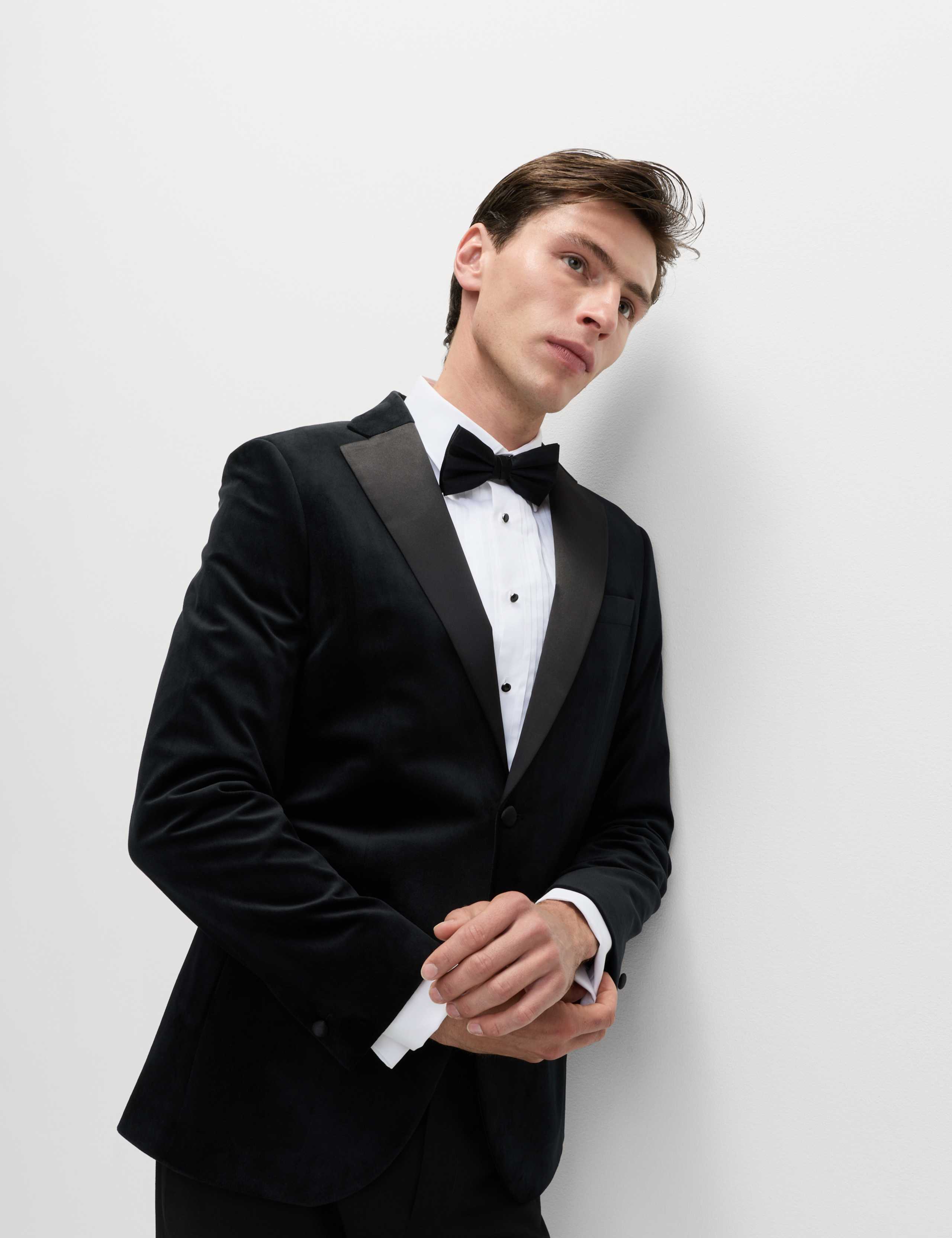 Tailored Fit Velvet Blazer 1 of 7