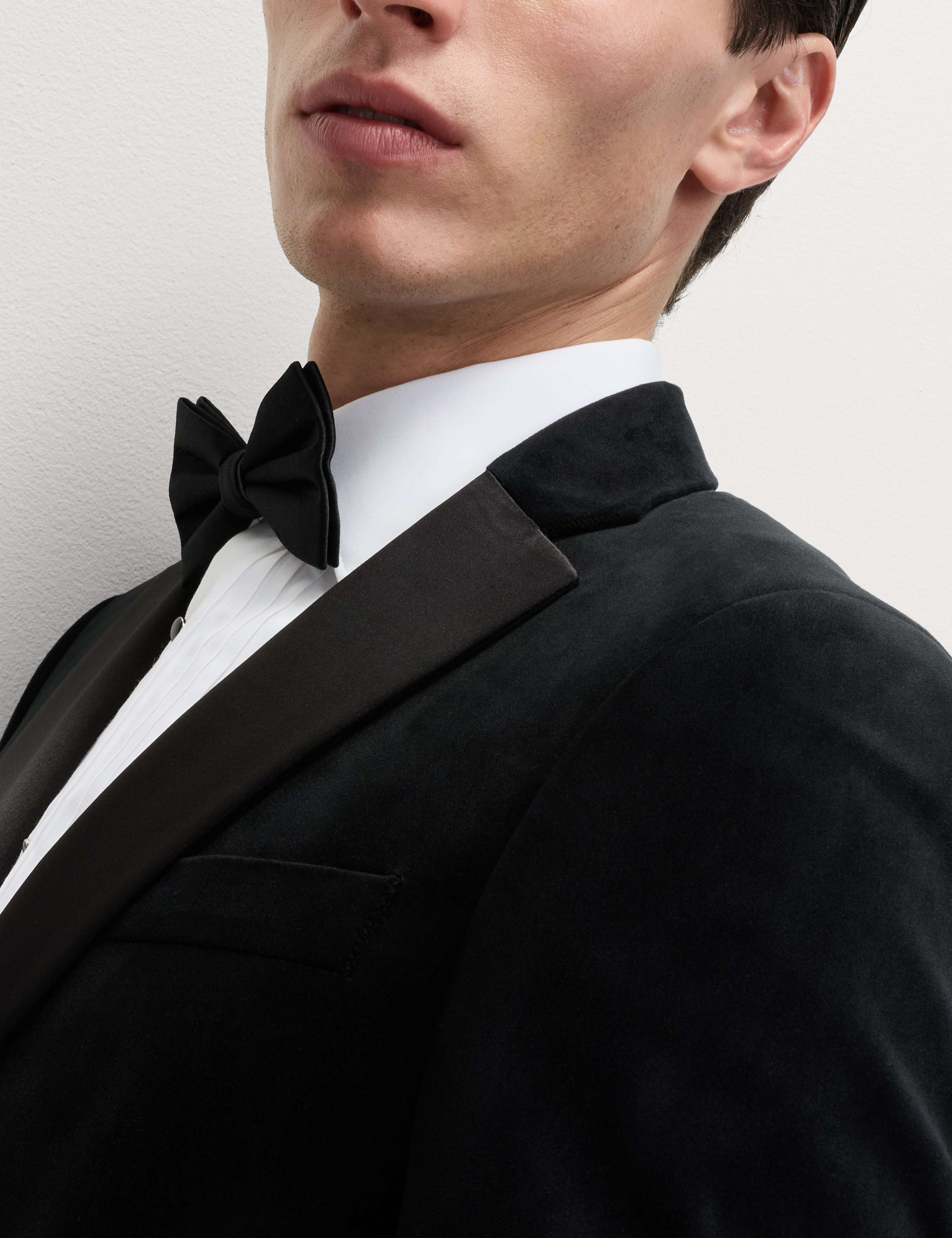 Tailored Fit Velvet Blazer 4 of 7