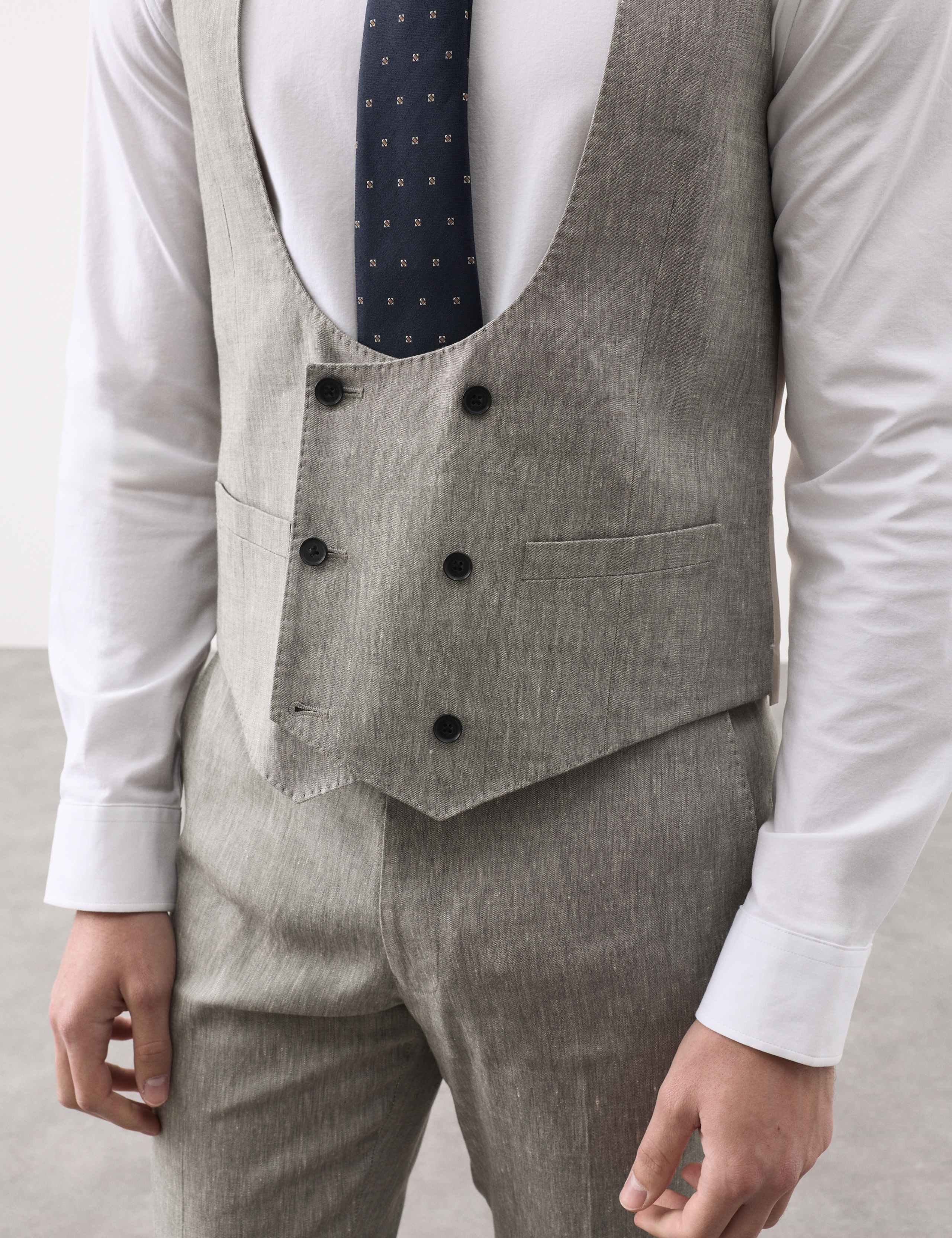 Italian Performance Linen Blend Double Breasted Waistcoat 3 of 6