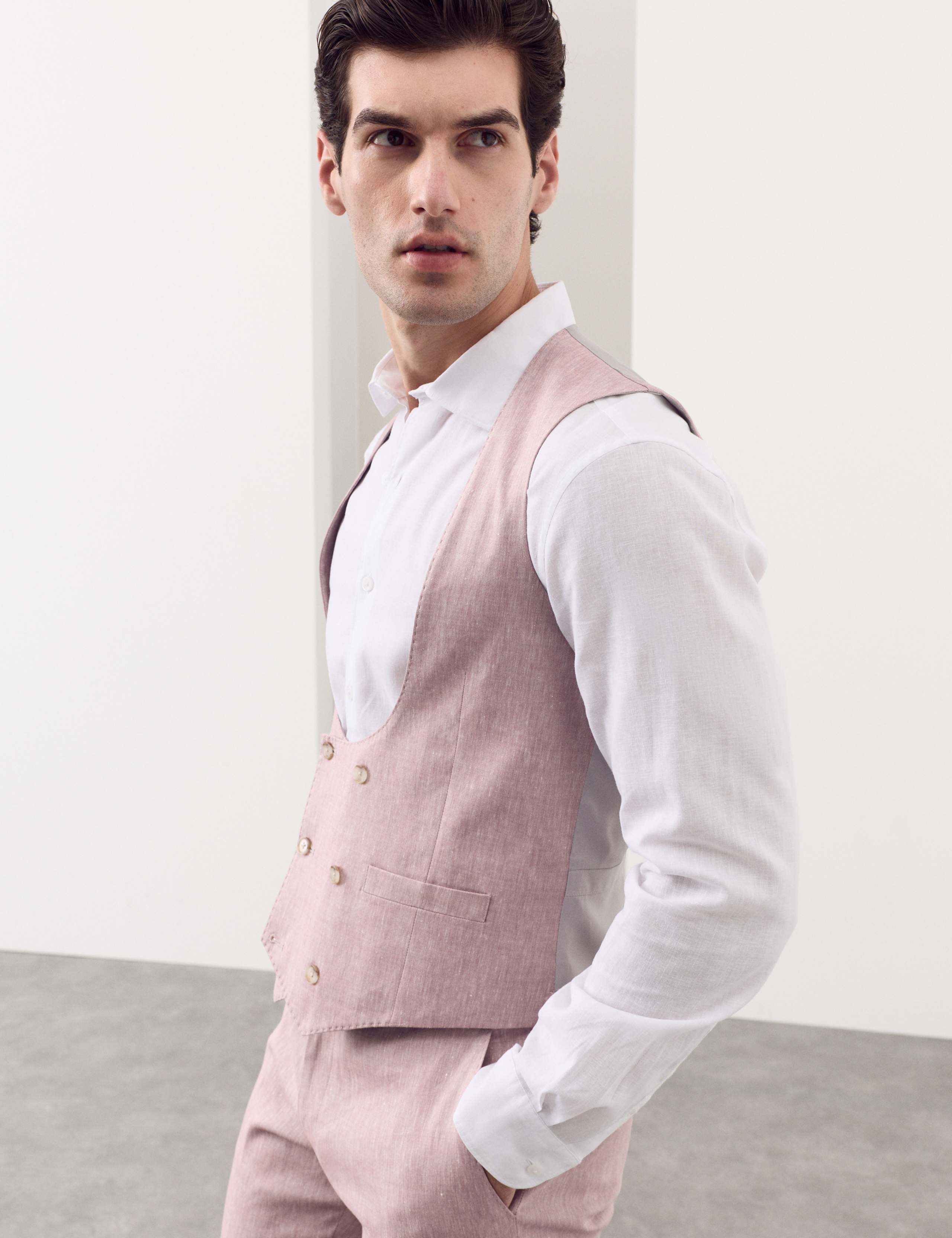 Italian Performance Linen Blend Double Breasted Waistcoat 4 of 7