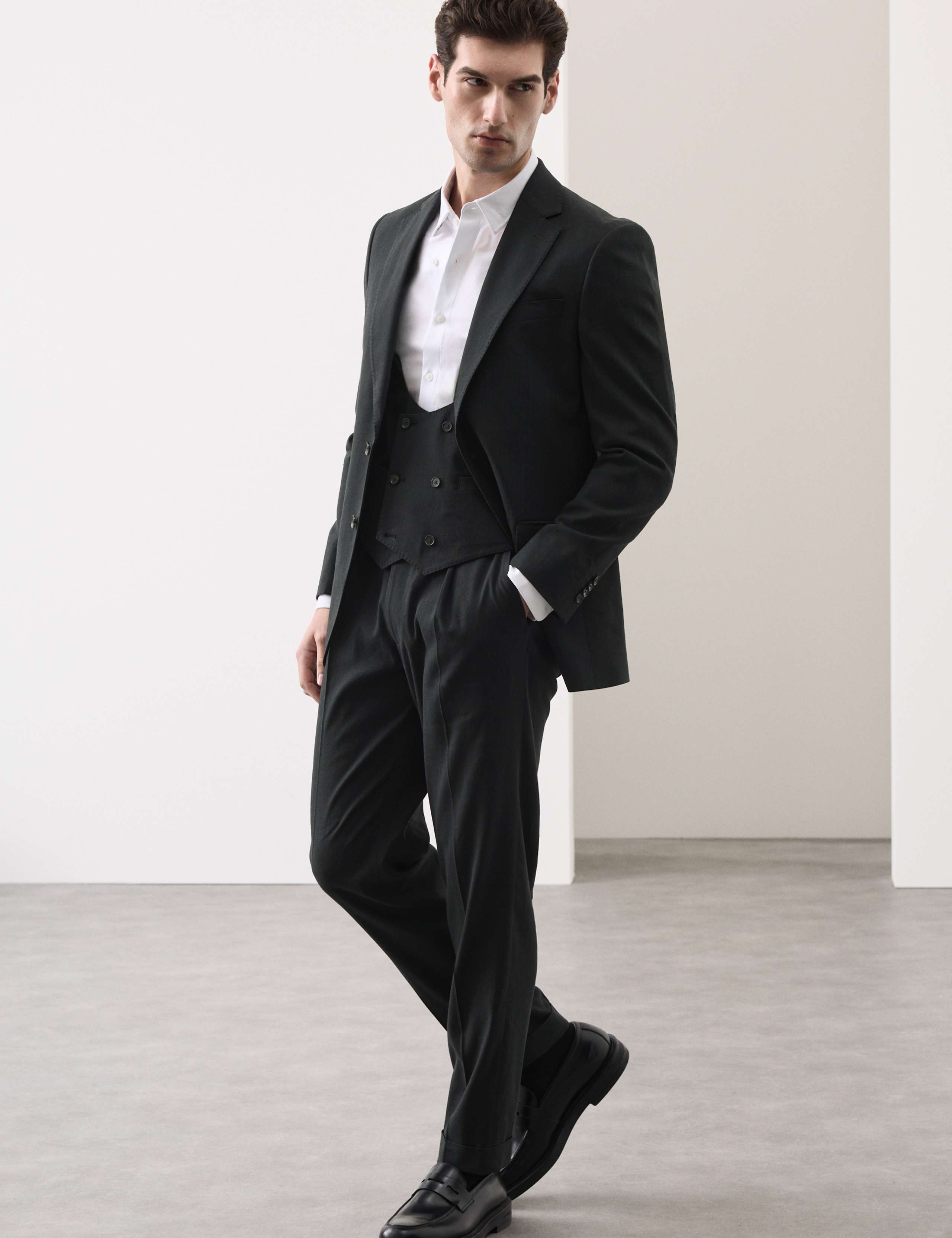 Italian Performance Linen Blend Double Breasted Waistcoat 7 of 7