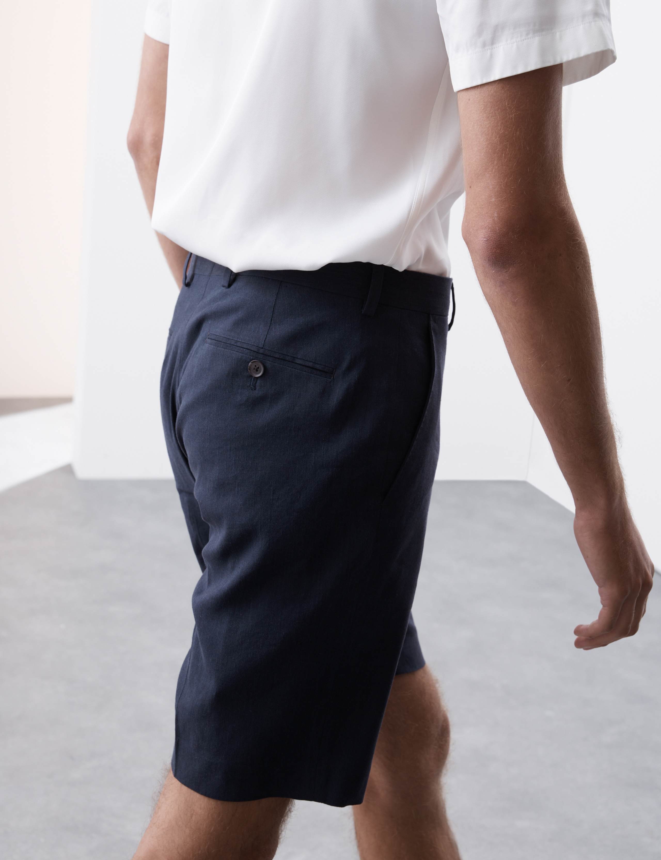 Tailored Fit Italian Performance Linen Blend Suit Shorts 4 of 6