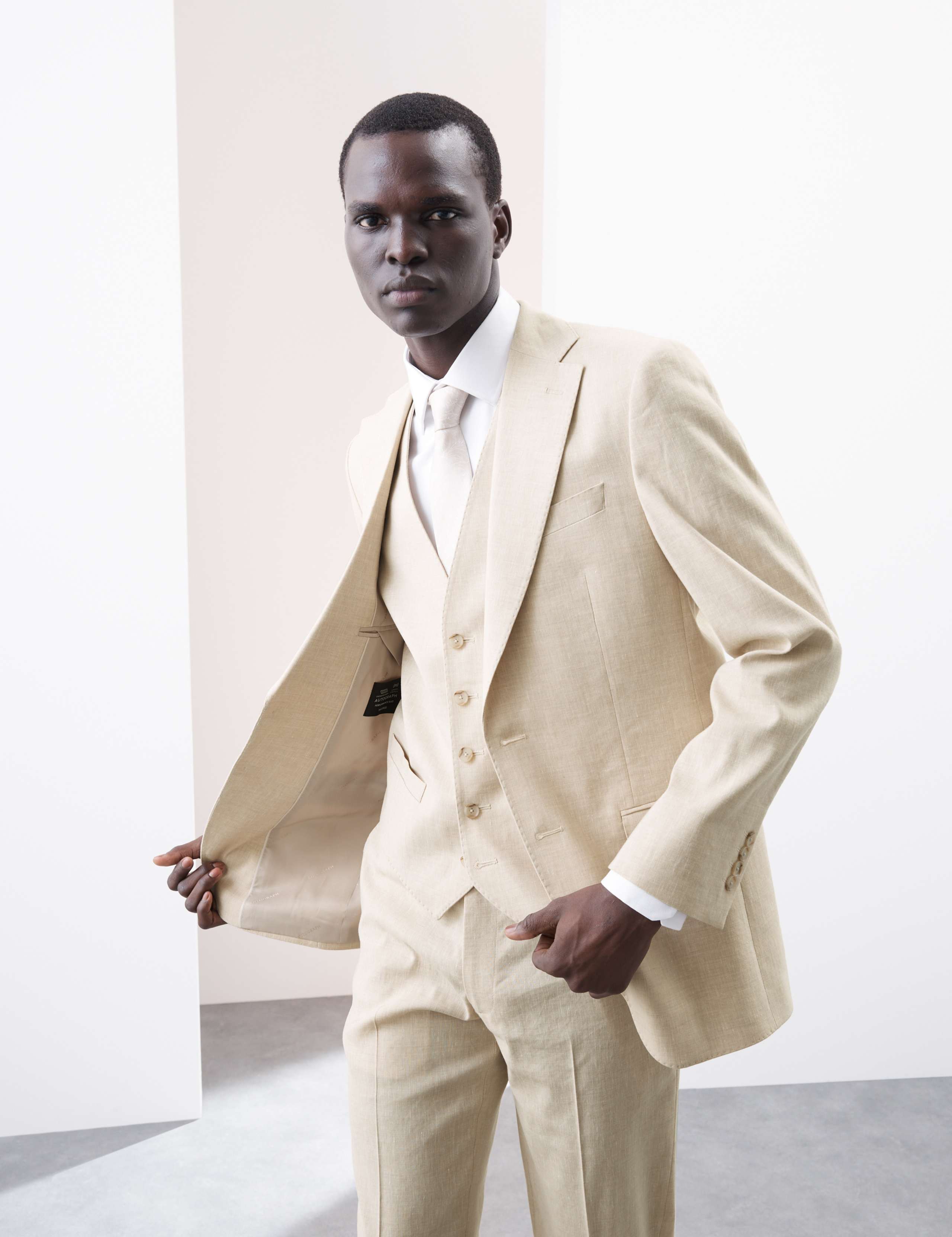 Italian Performance Linen Blend Waistcoat 4 of 7